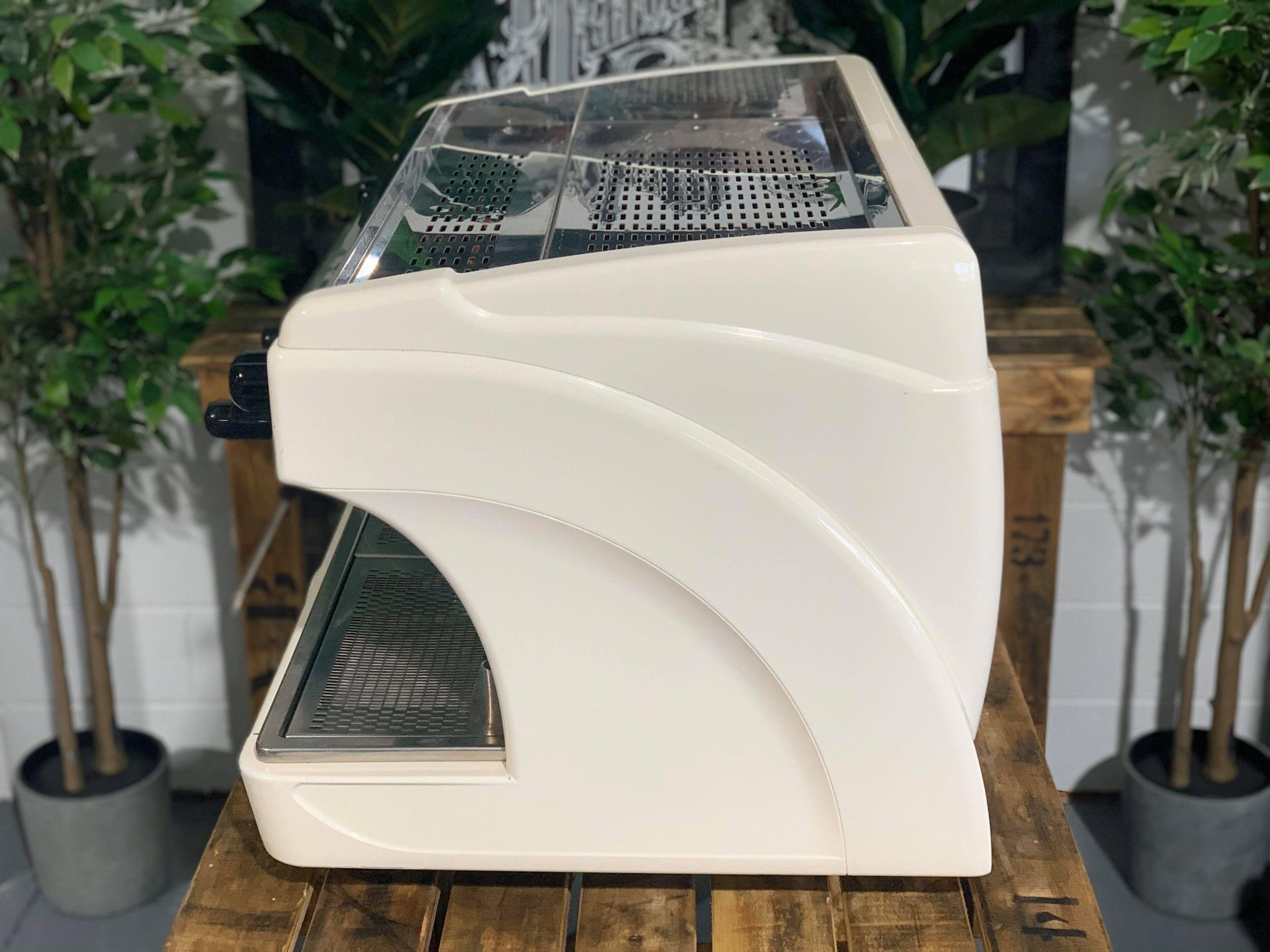 Astoria Calypso 2 Group White - Used