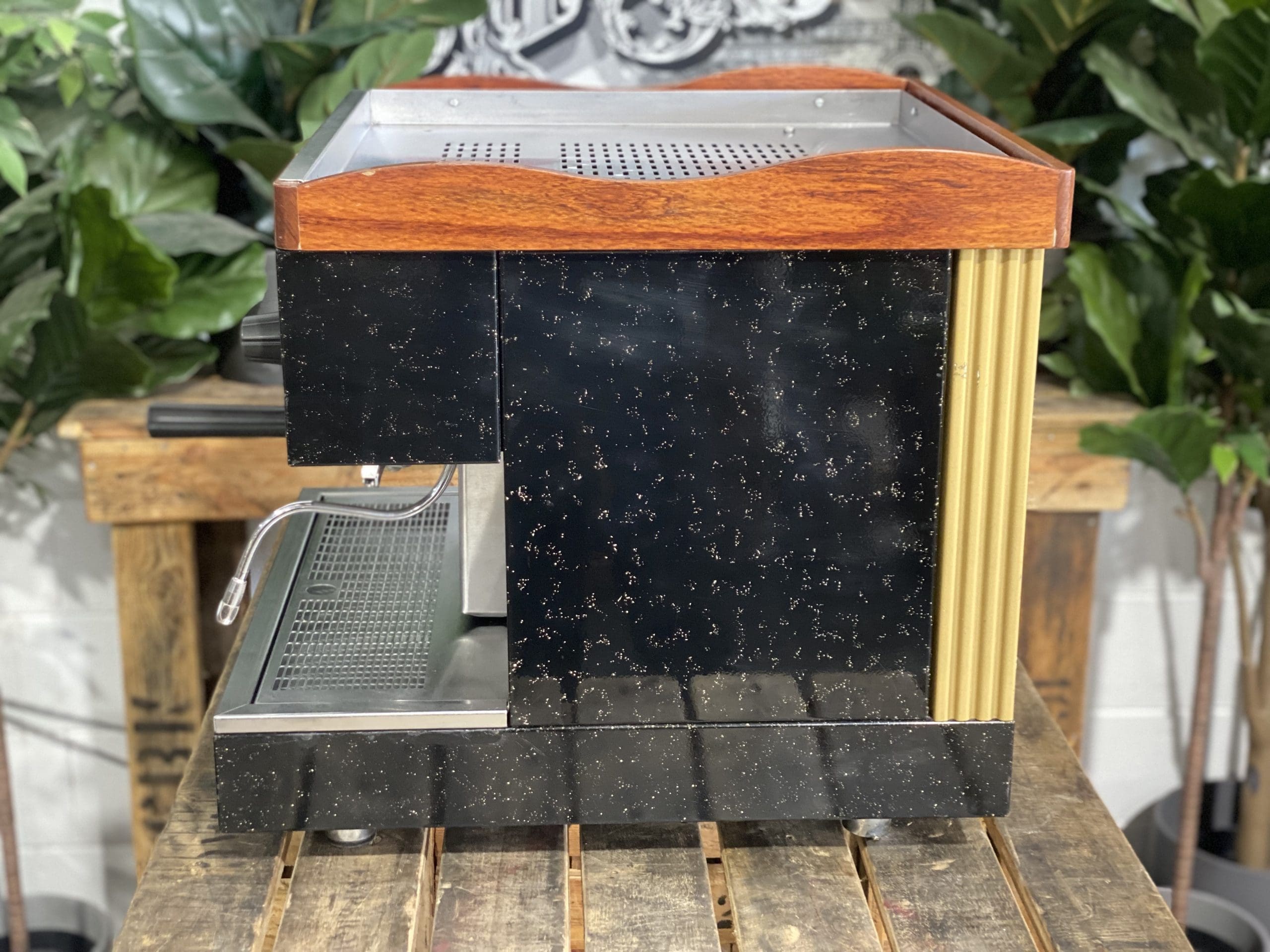 Astoria Leone 1 Group Black - Used