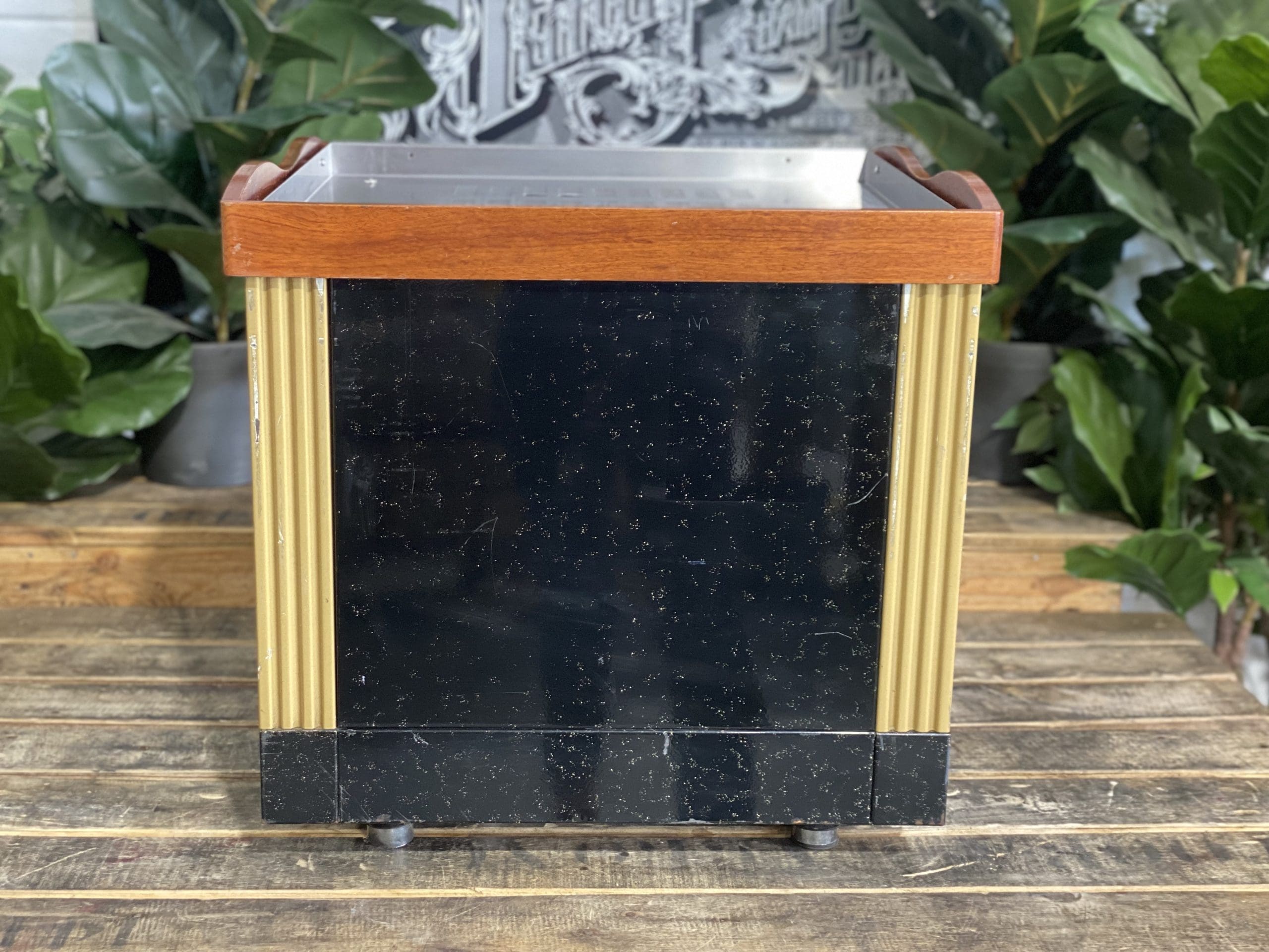 Astoria Leone 1 Group Black - Used