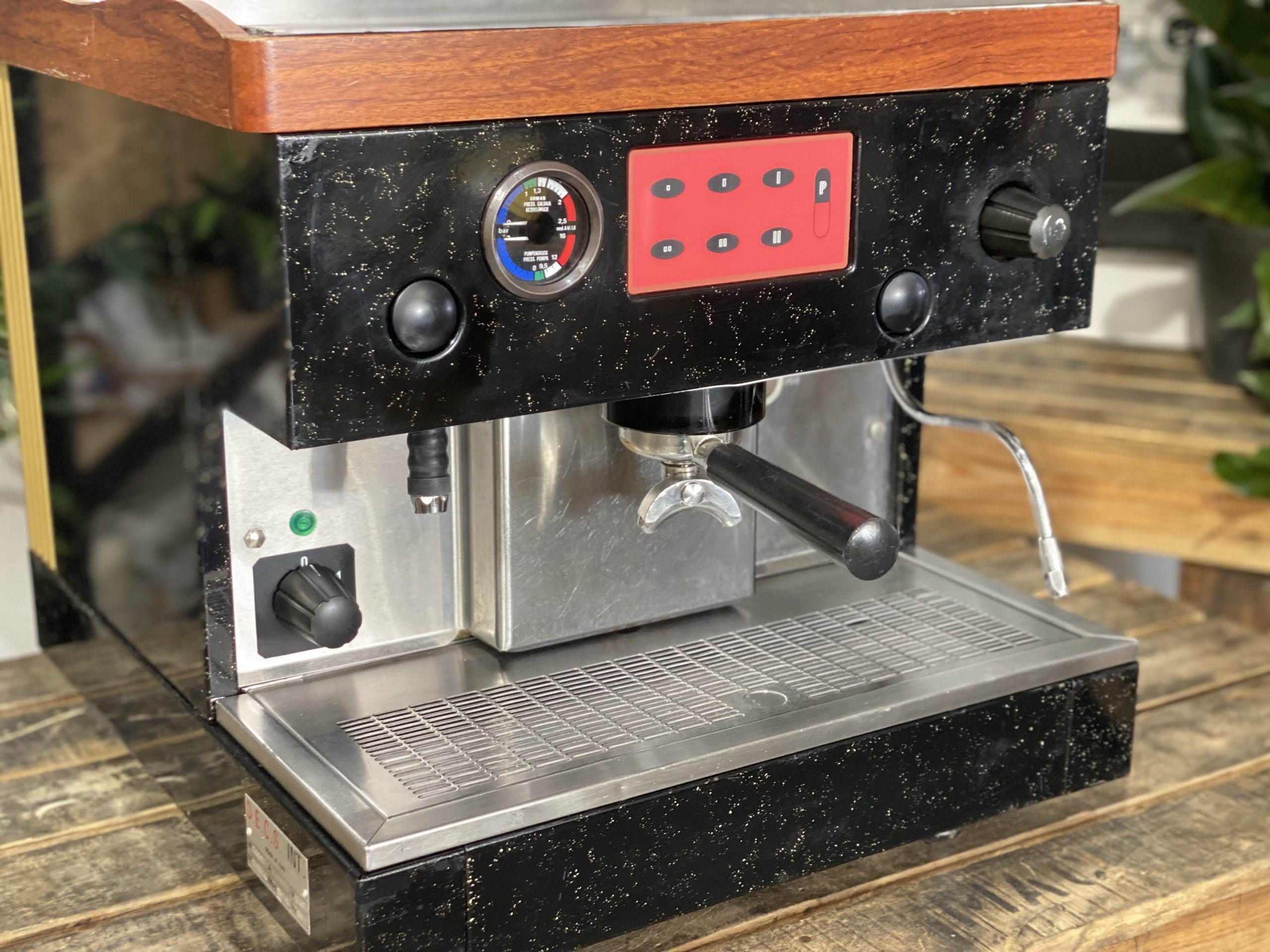 Astoria Leone 1 Group Black - Used