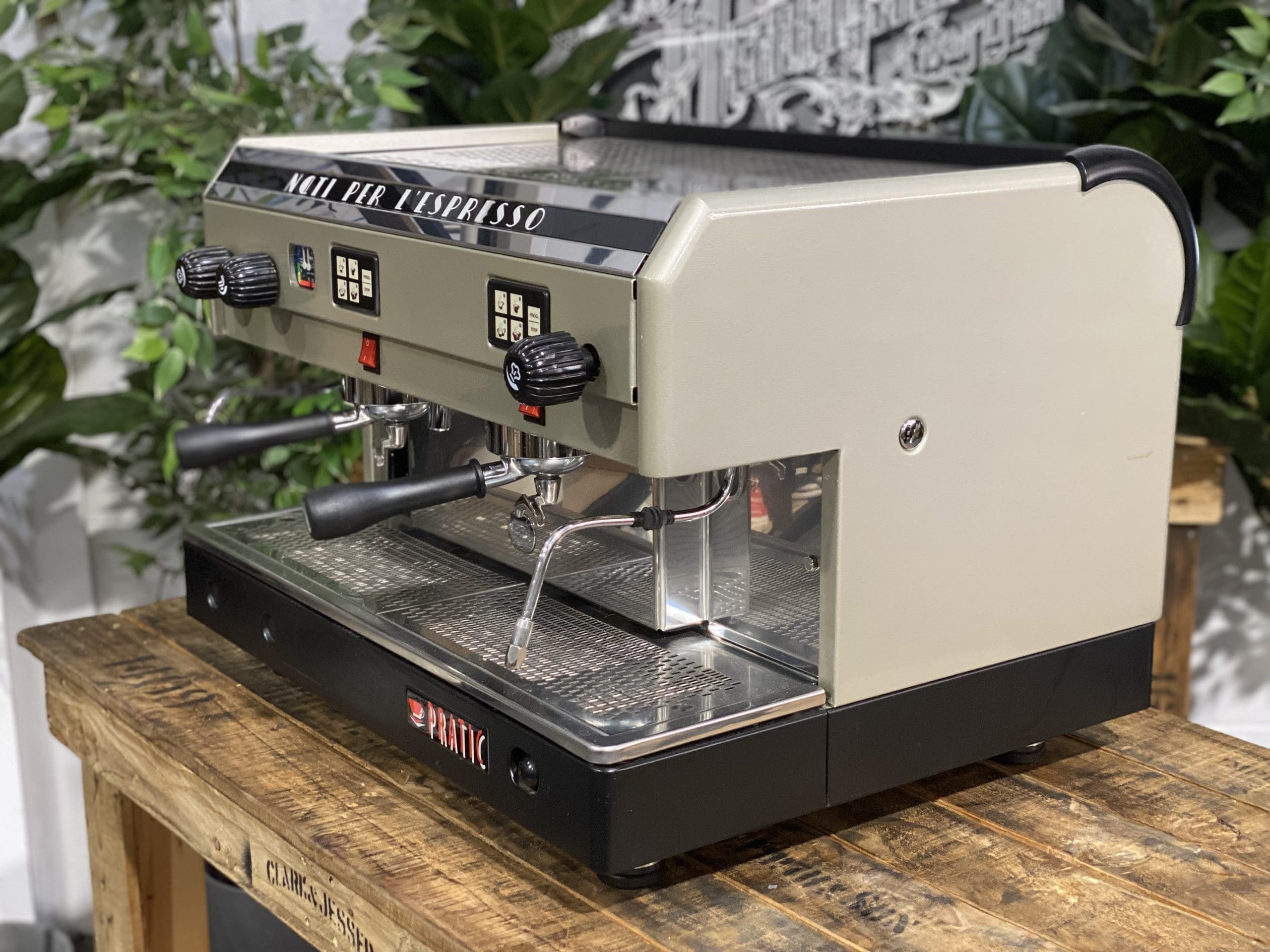 Astoria Pratic 2 Group Sand - Used