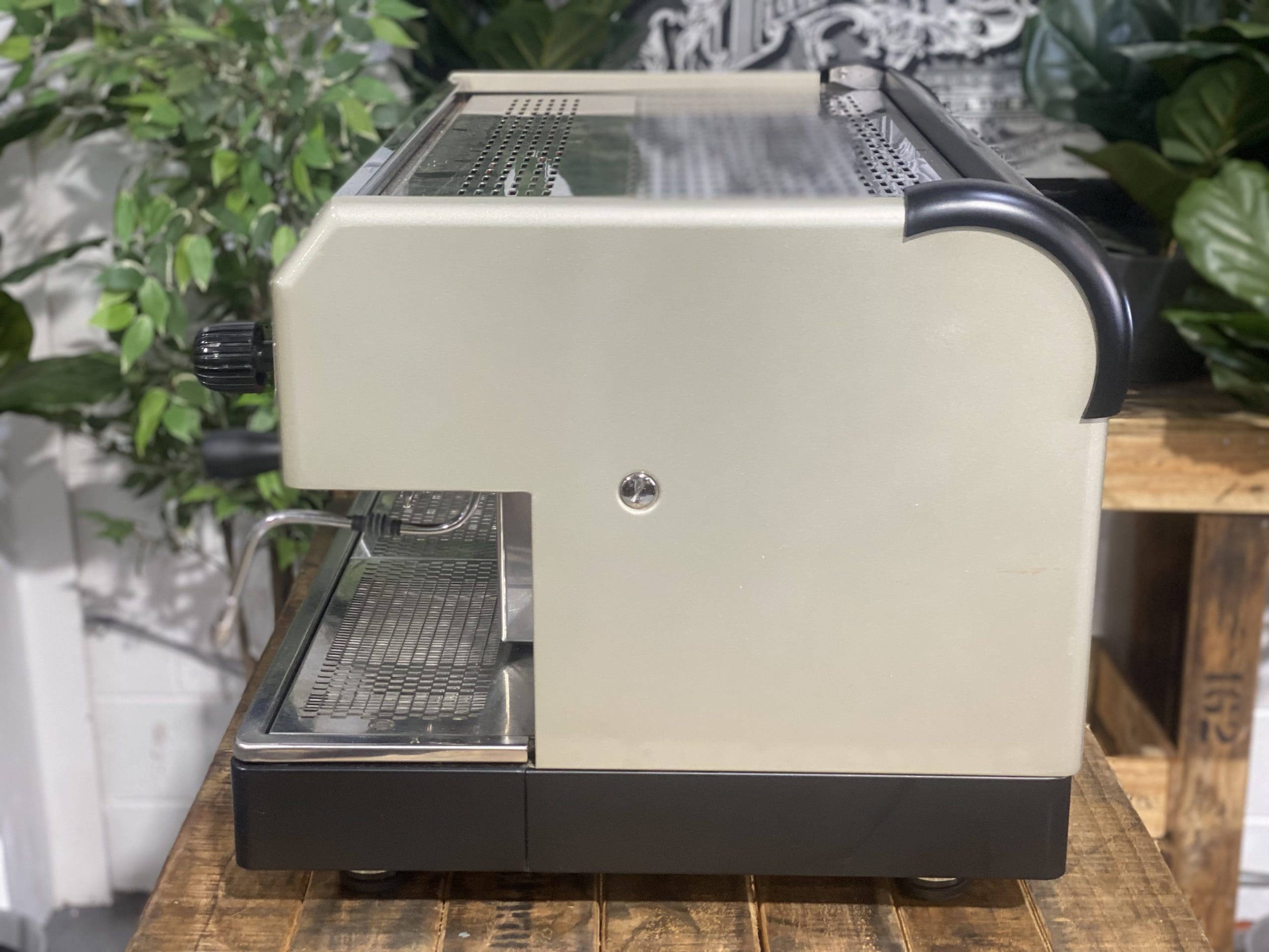 Astoria Pratic 2 Group Sand - Used