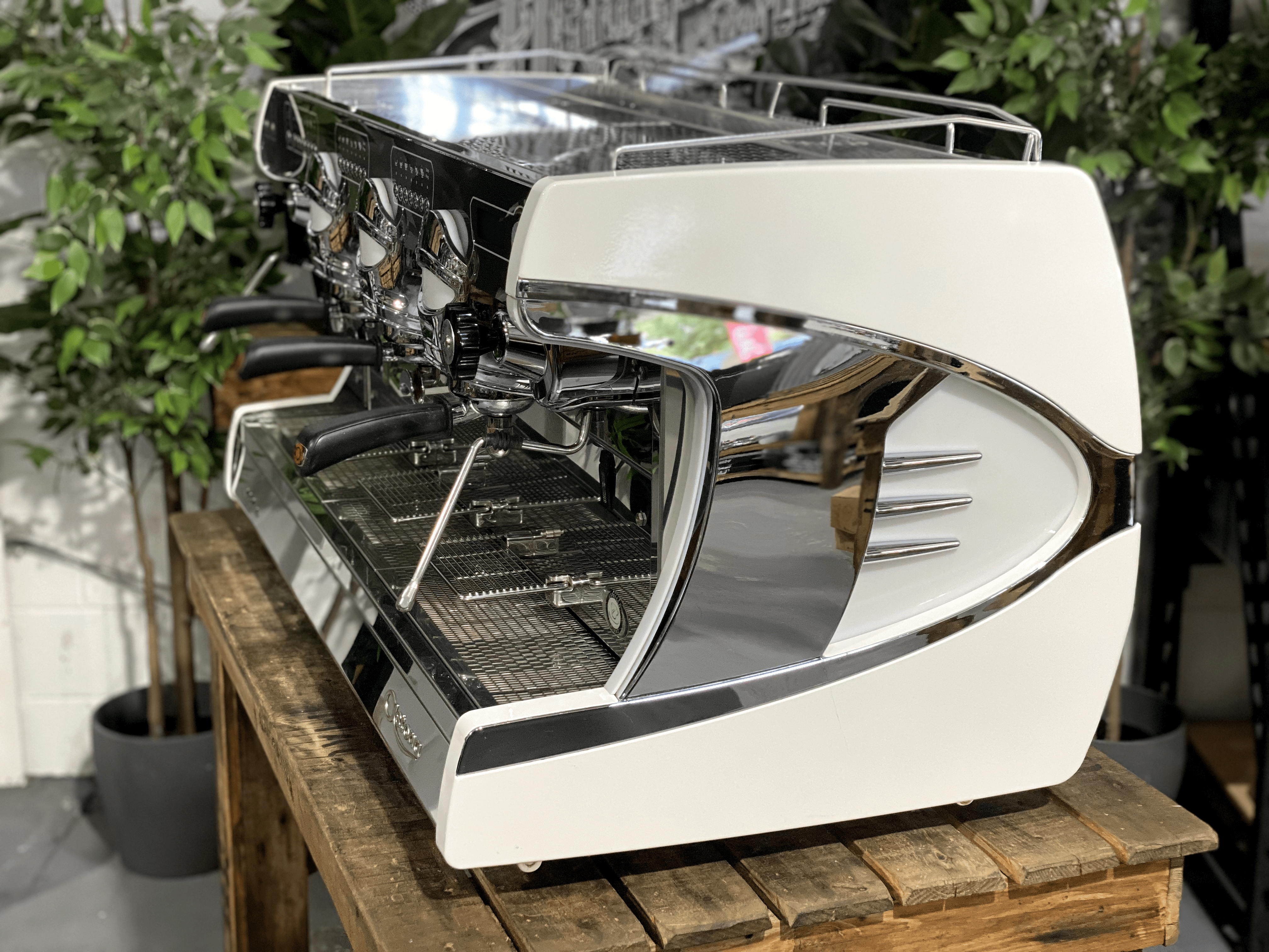 Astoria Sabrina 3 Group White - Used