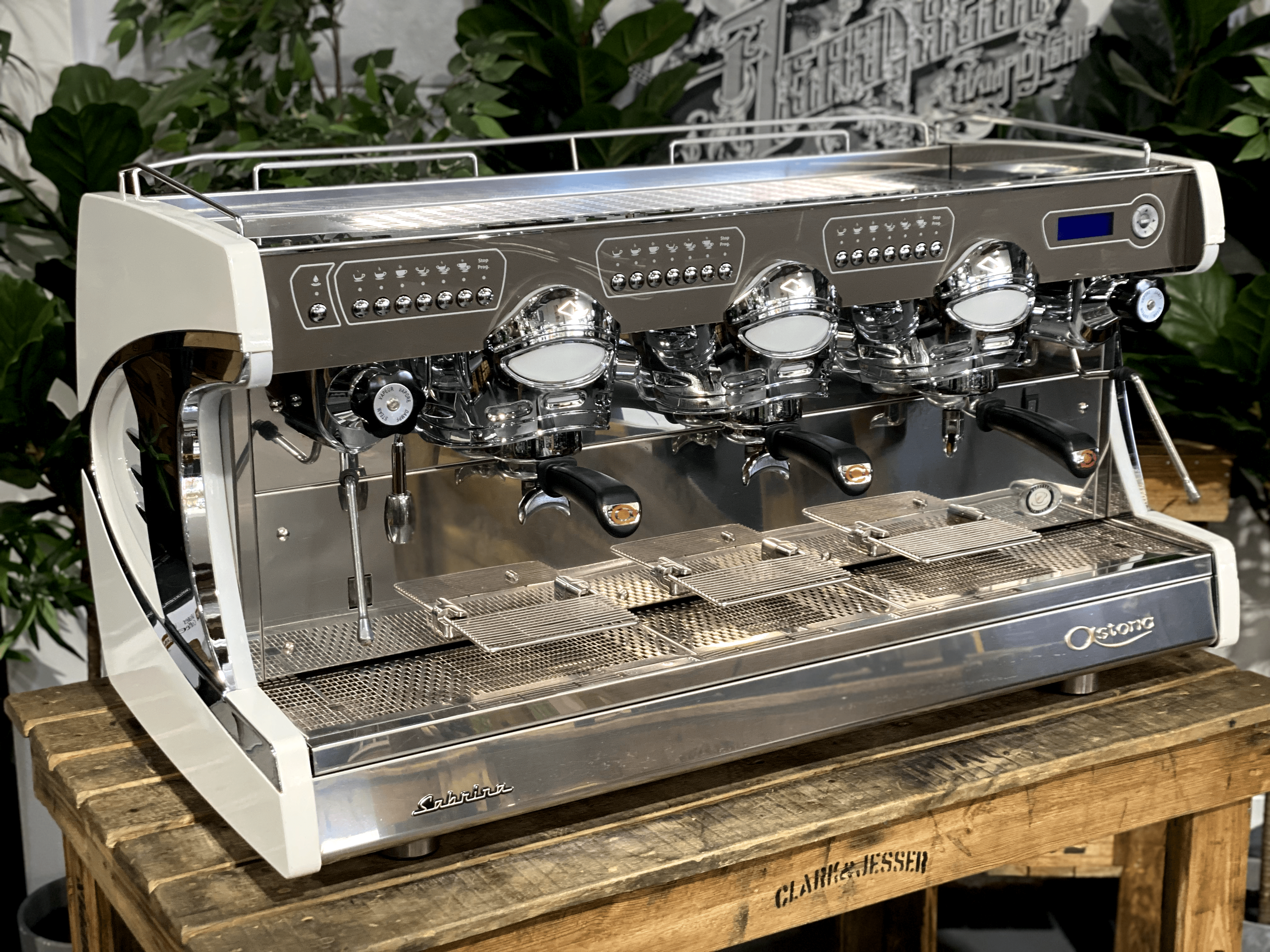 Astoria Sabrina 3 Group White - Used