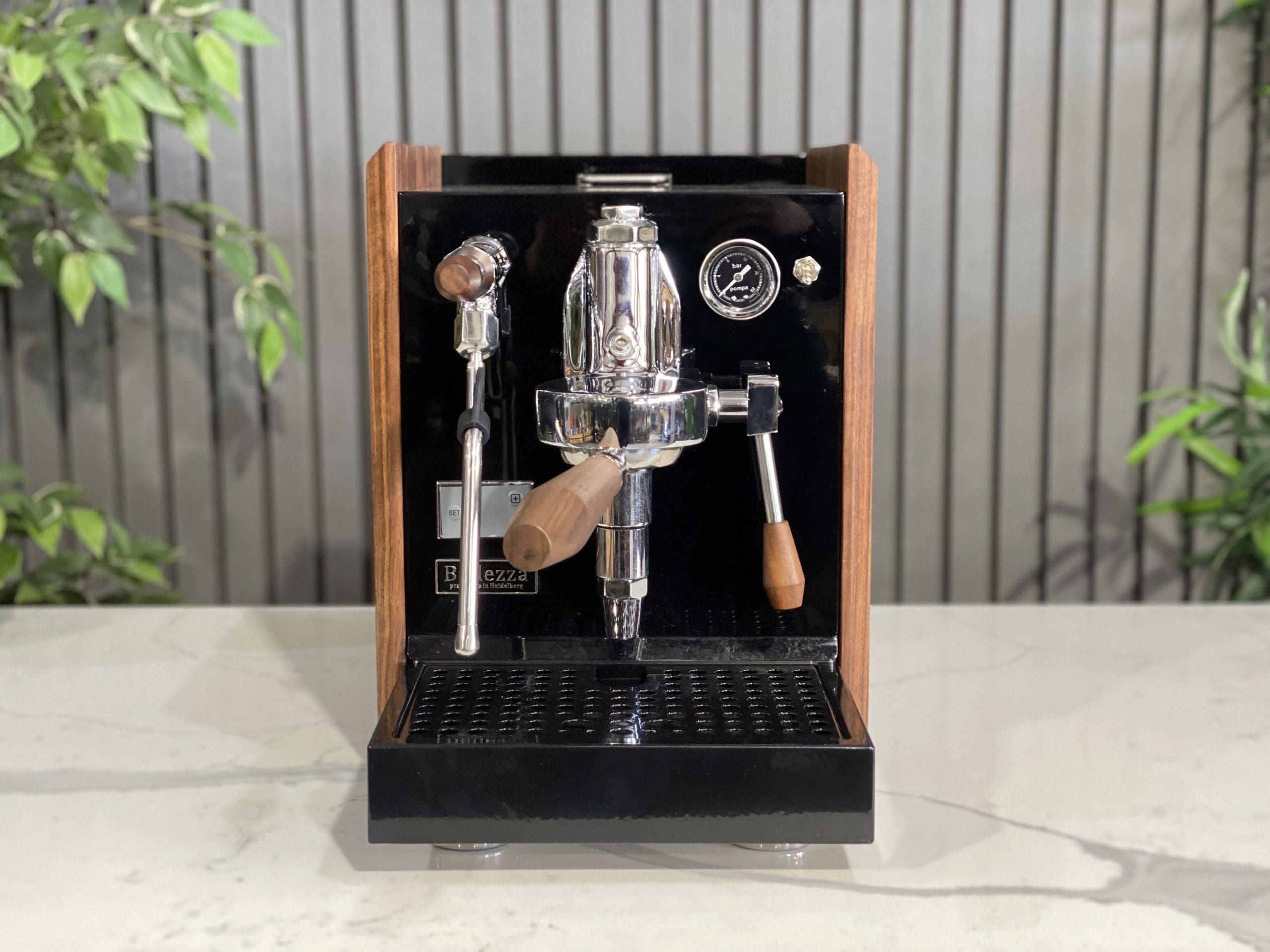 Bellezza Chiara Leva 1 Group New Black & Timber - New