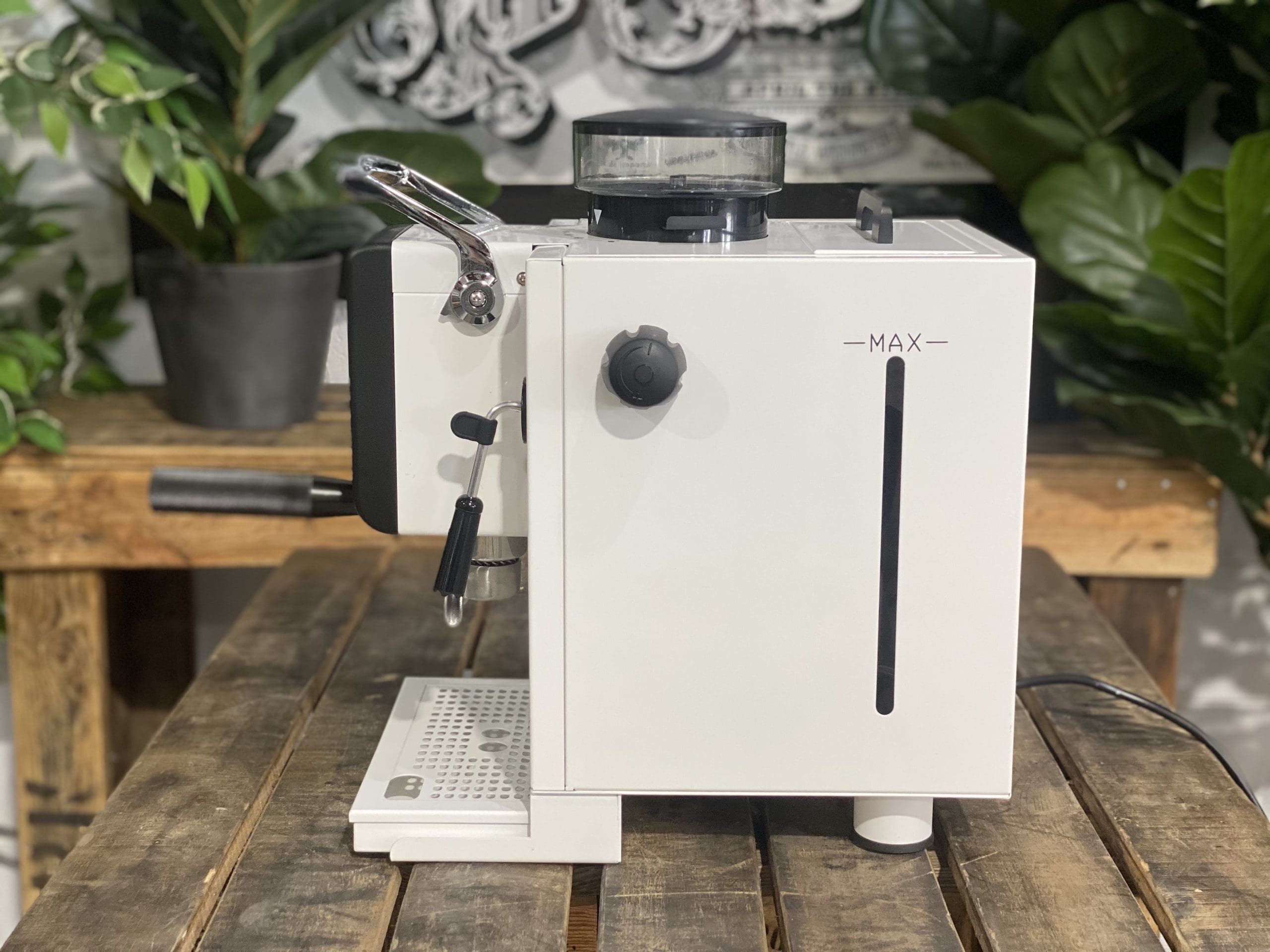 Cafello Tutto Junior V2 Espresso Machine White - New showcasing its sleek design and features on a wooden table.