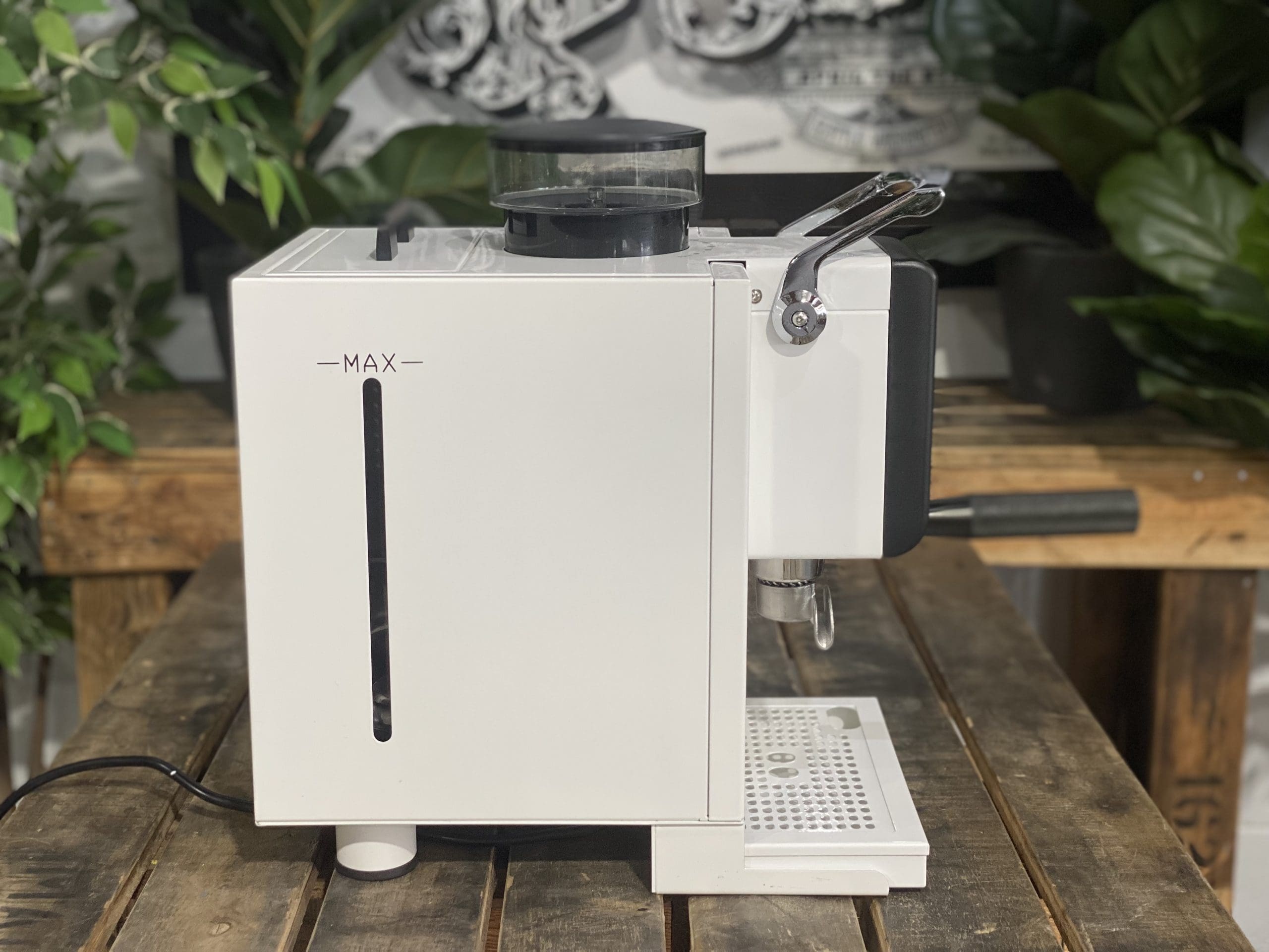 Cafello Tutto Junior V2 Espresso Machine White - New showcasing its sleek design and integrated features.