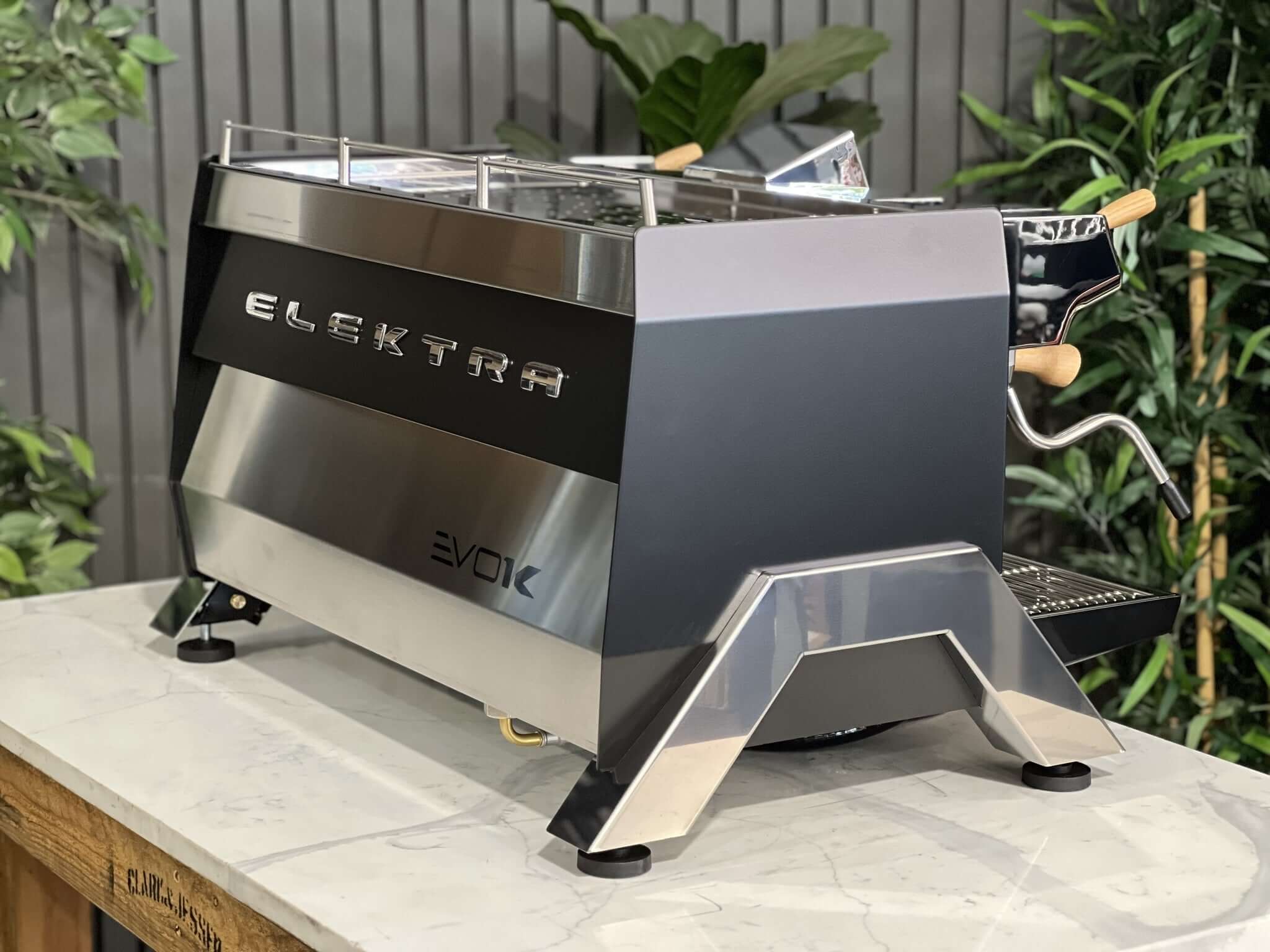 Elektra Evok 2 Group New Black & Stainless CMT