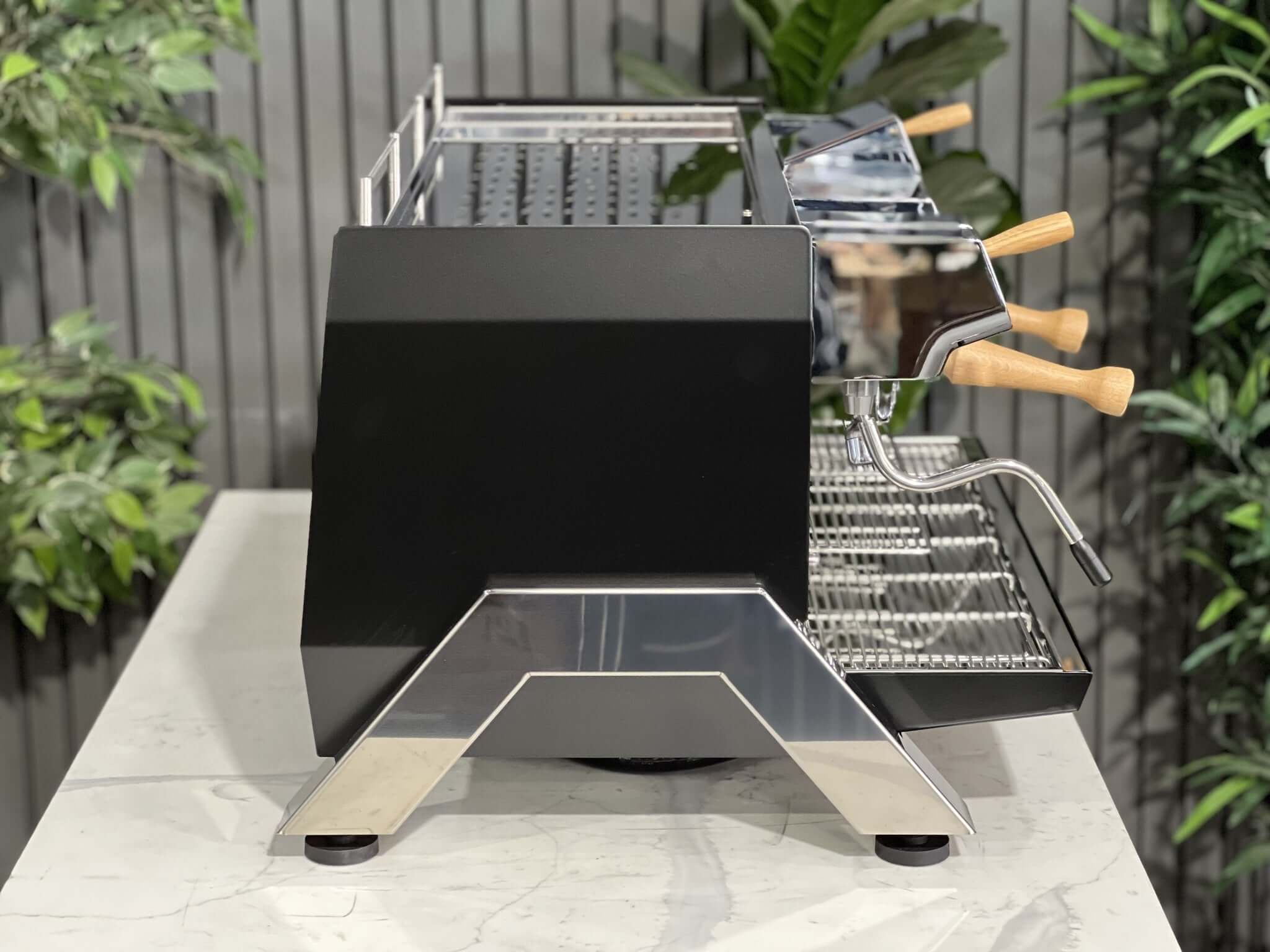 Elektra Evok 2 Group New Black & Stainless CMT