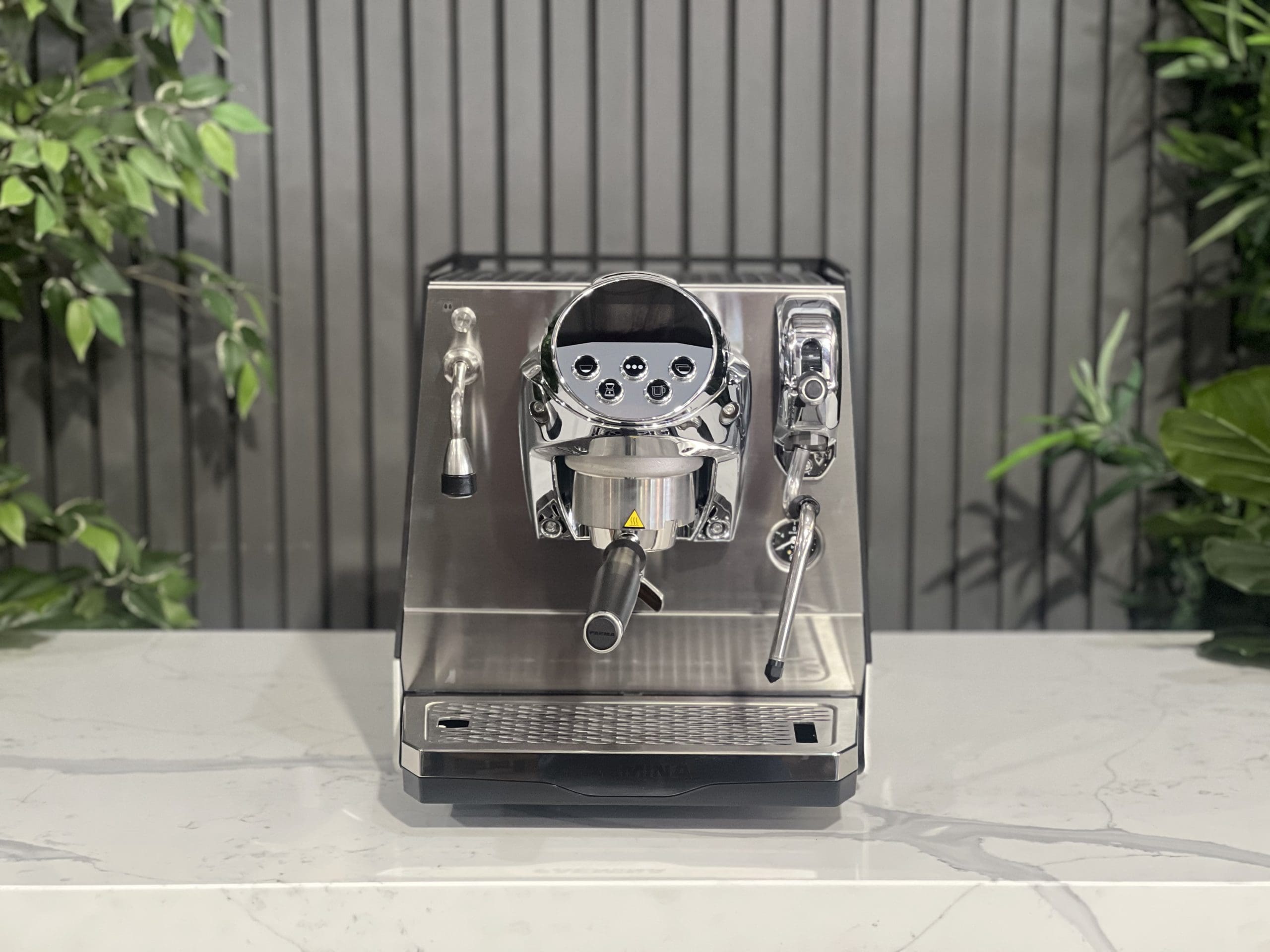 Faemina 1 Group Black - New