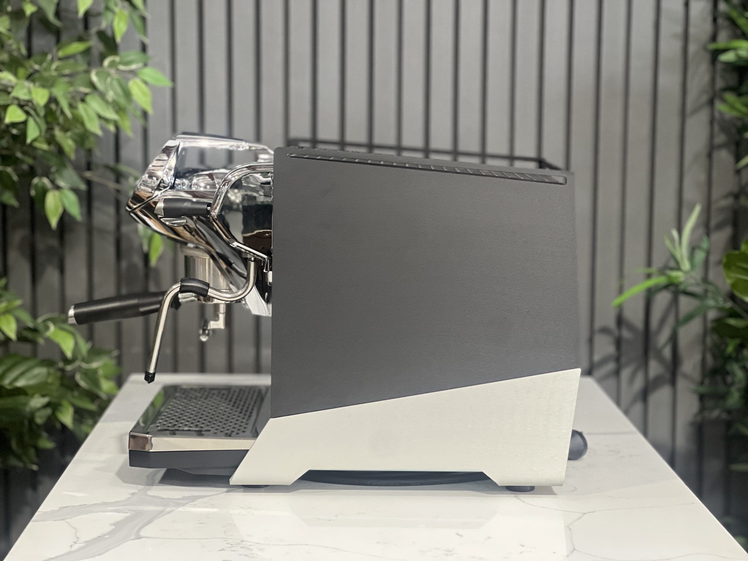 Faemina 1 Group Black - New