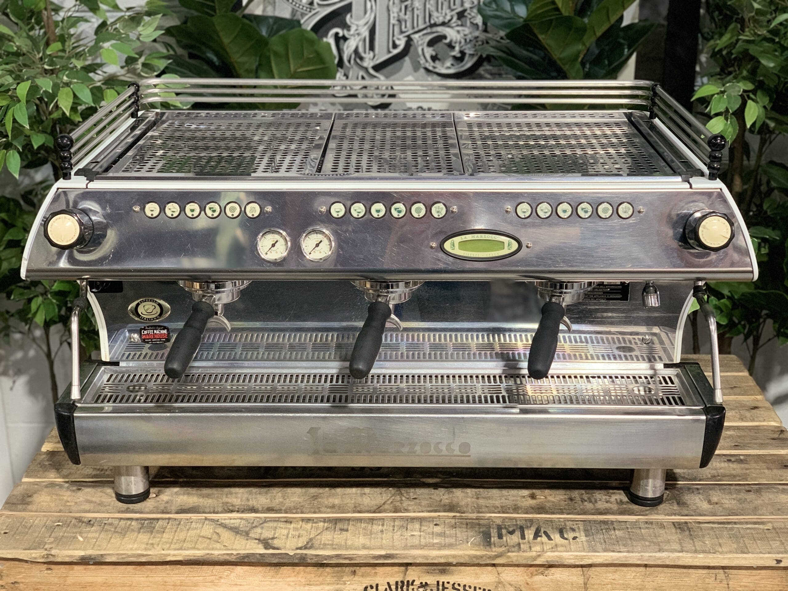 La  Marzocco FB80 3 Group Pearl White - Used