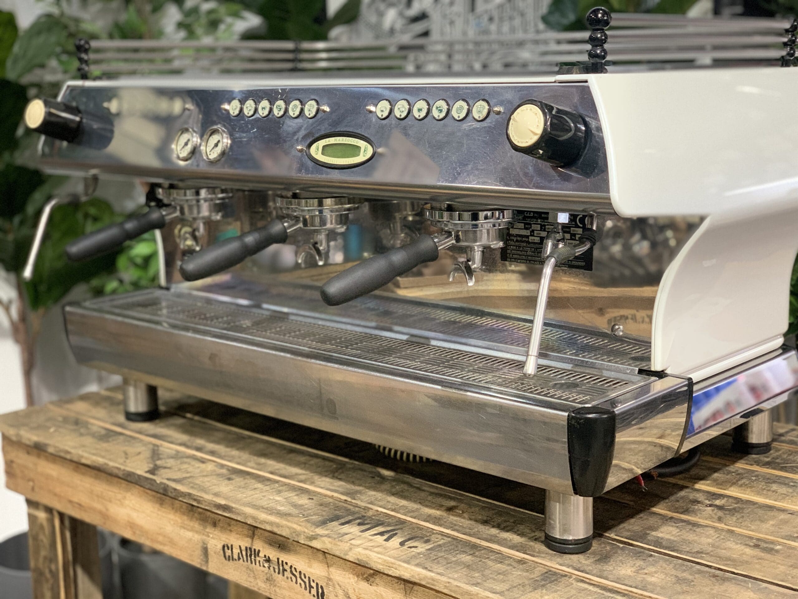 La Marzocco FB80 3 Group Pearl White - Used