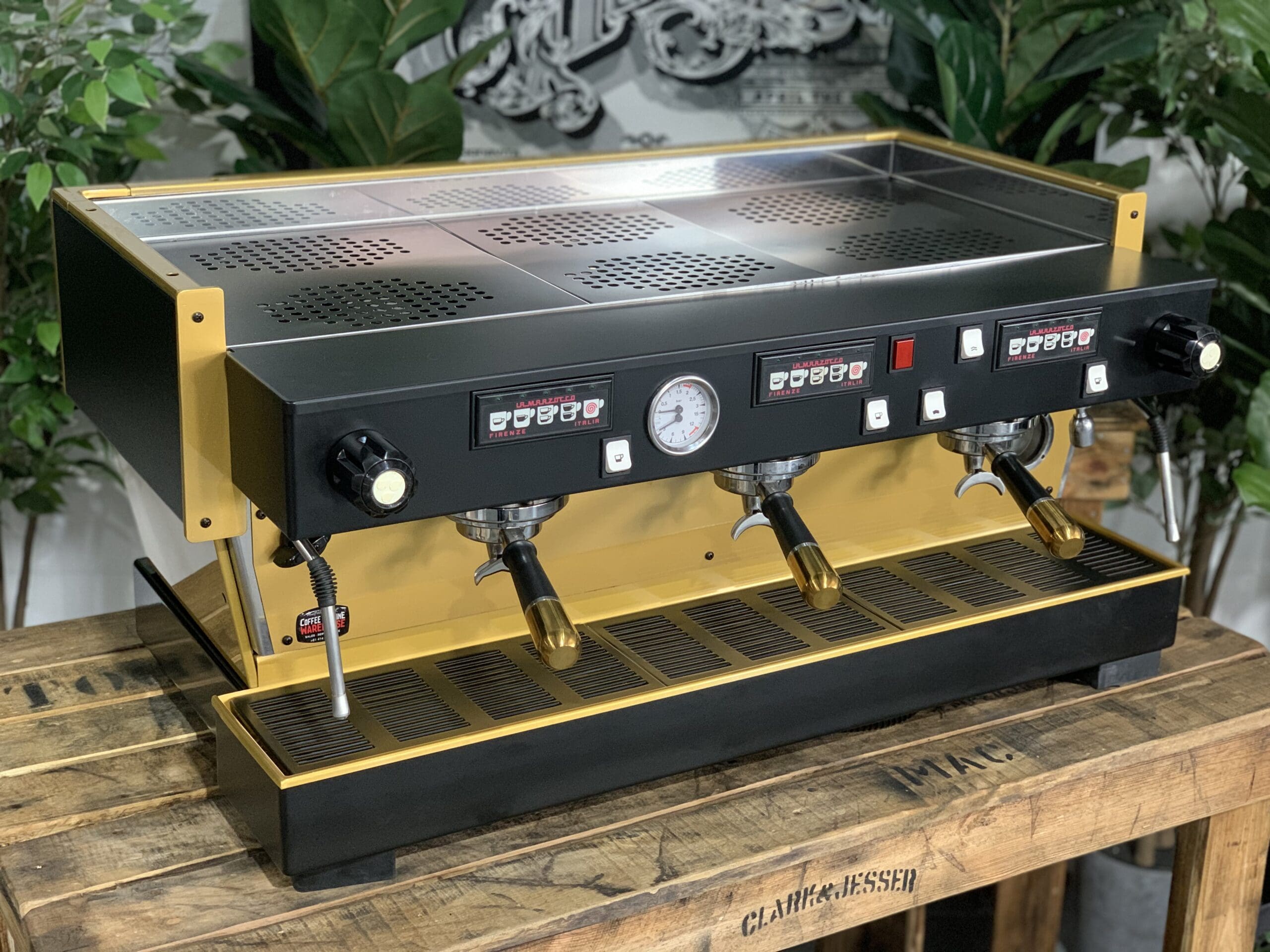 La Marzocco Linea Classic 3 Group Black & Gold - Used