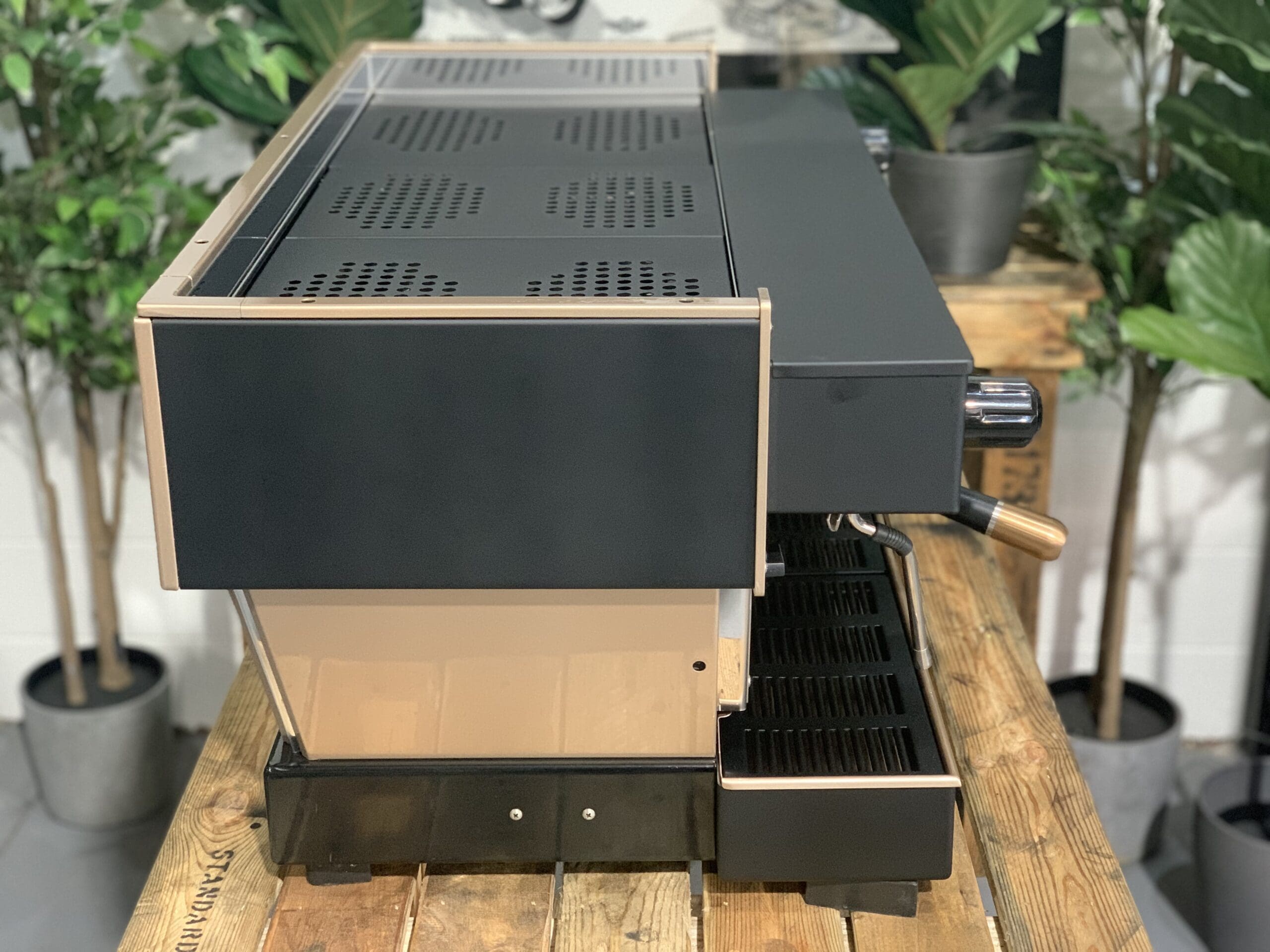 La Marzocco Linea Classic 3 Group Black & Rose Gold - Used
