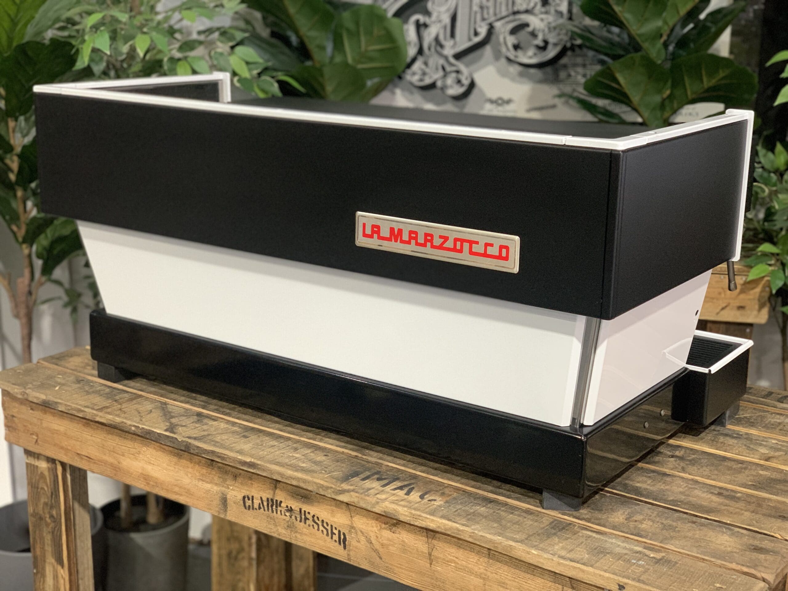 La Marzocco Linea Classic 3 Group White & Black - Used