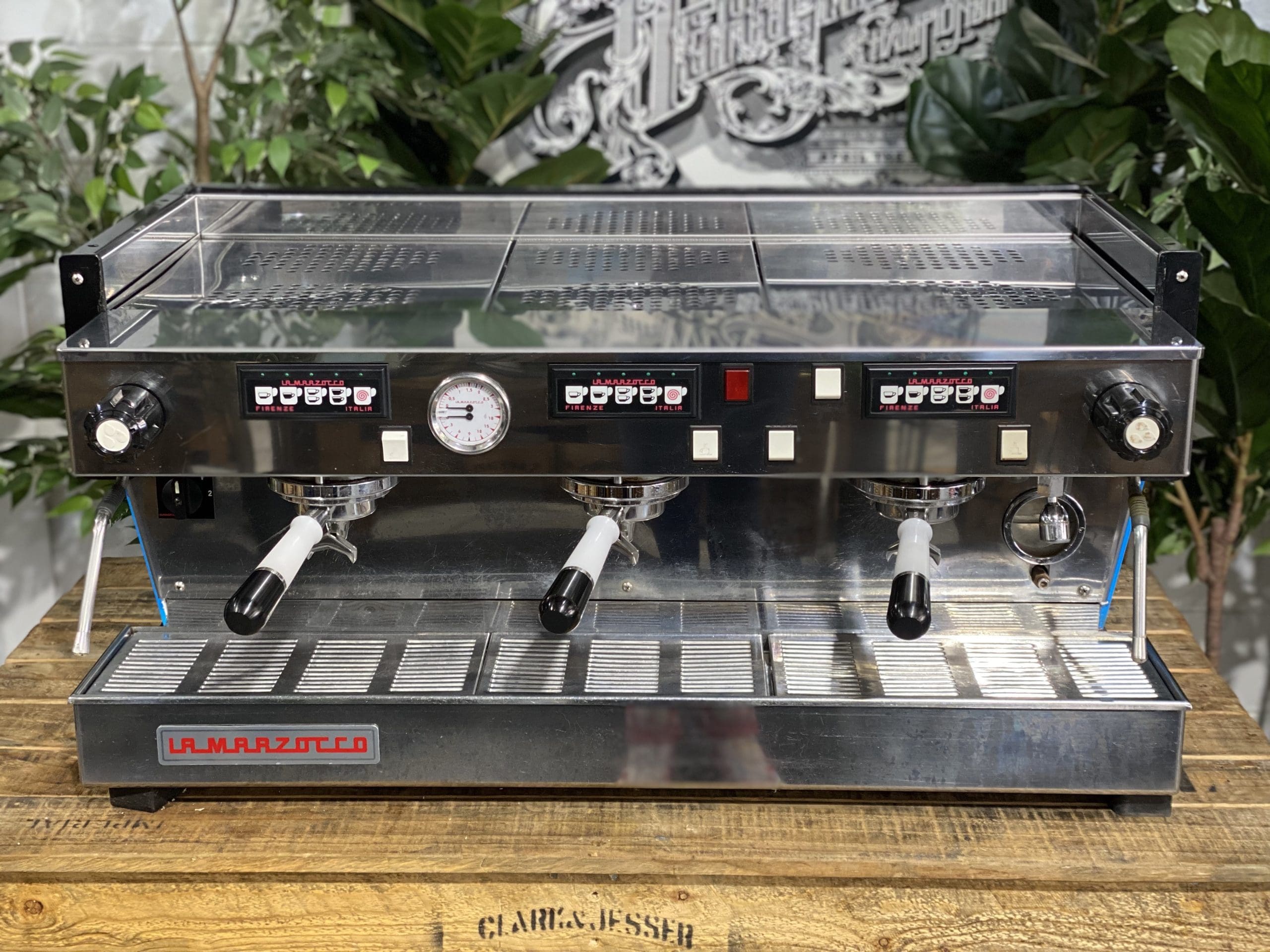 La Marzocco Linea Classic White & Black Pesado Portafilters 3 Group - Used