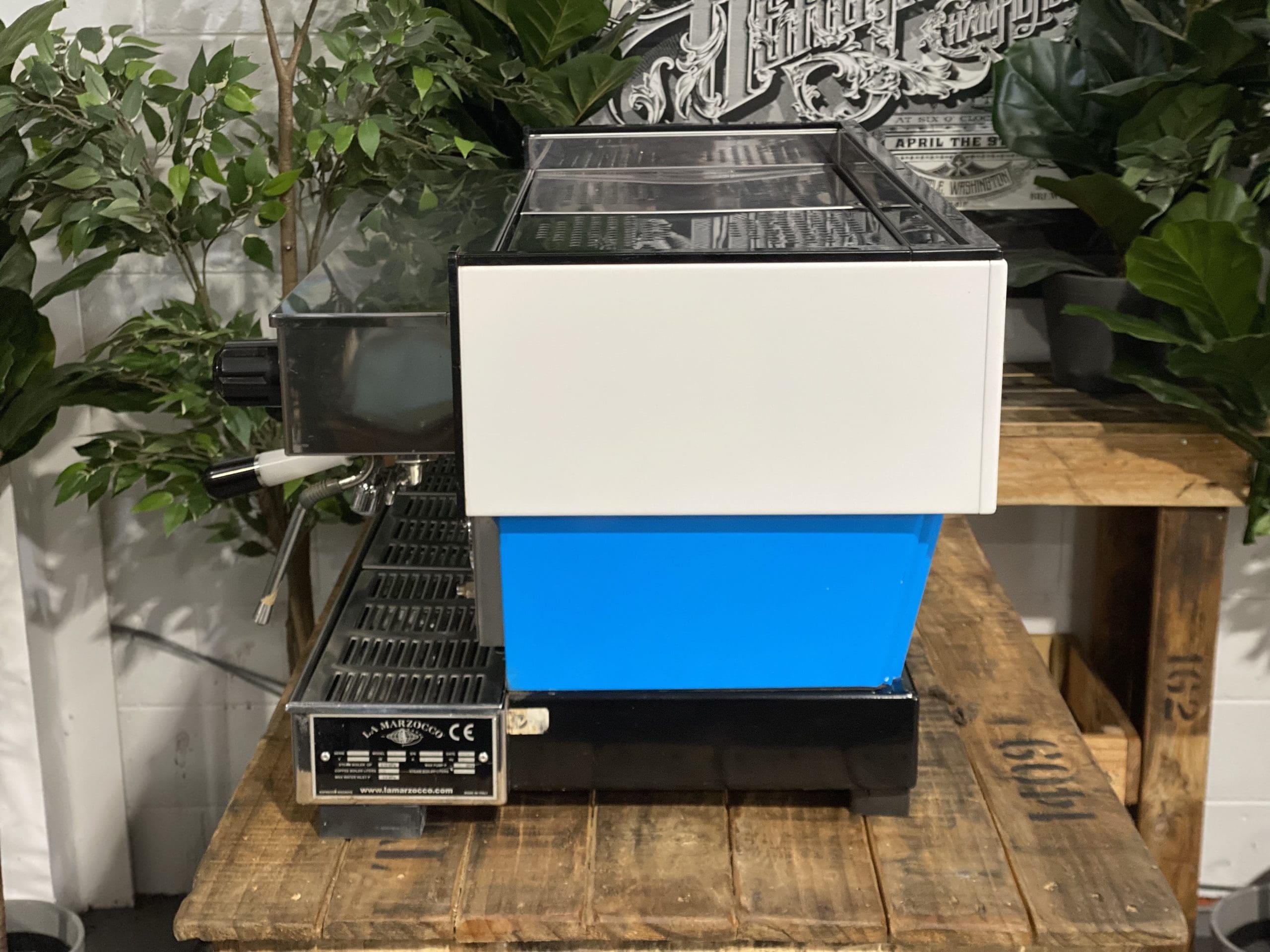 La Marzocco Linea Classic White & Black Pesado Portafilters 3 Group - Used