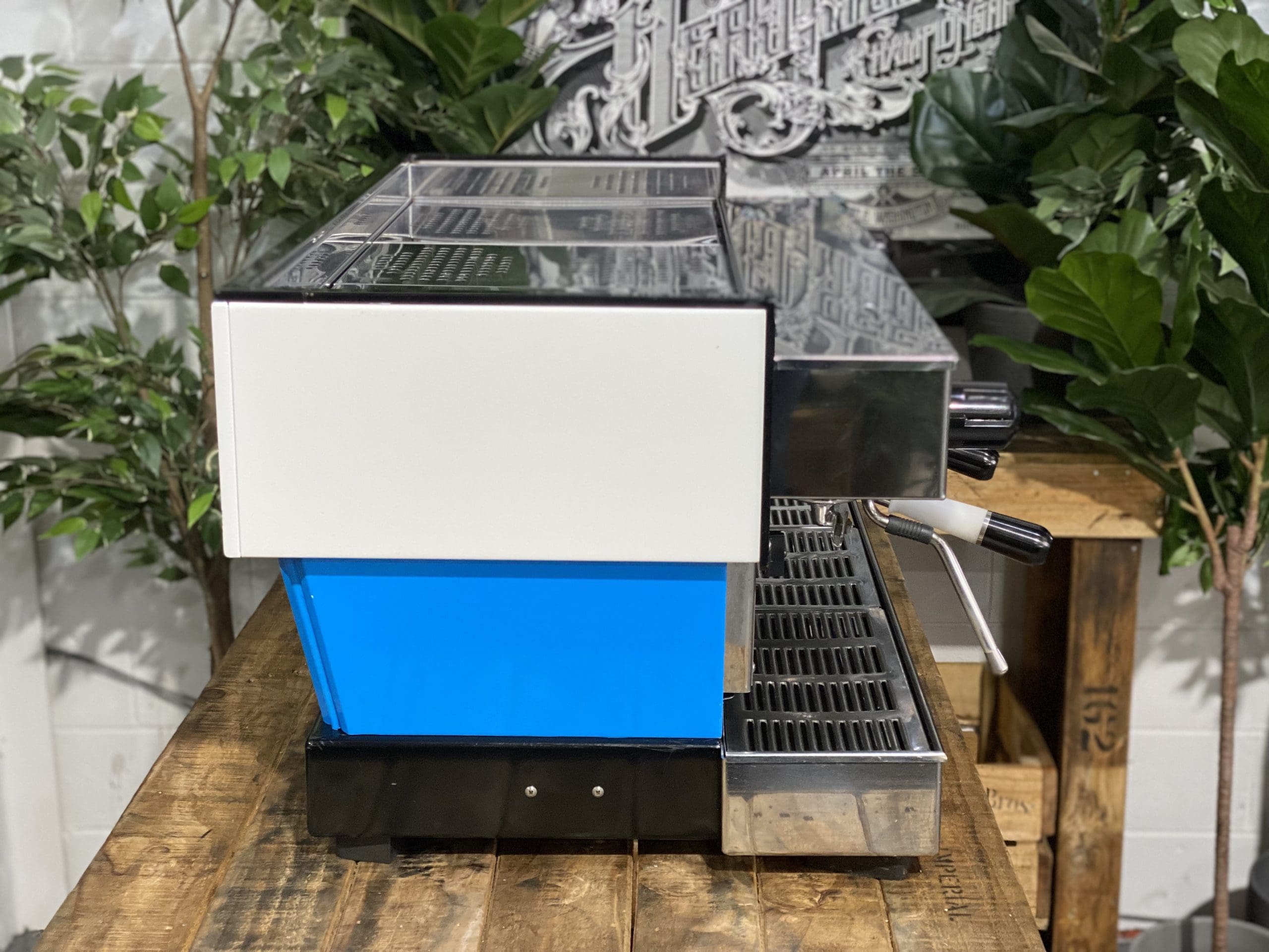 La Marzocco Linea Classic White & Black Pesado Portafilters 3 Group - Used