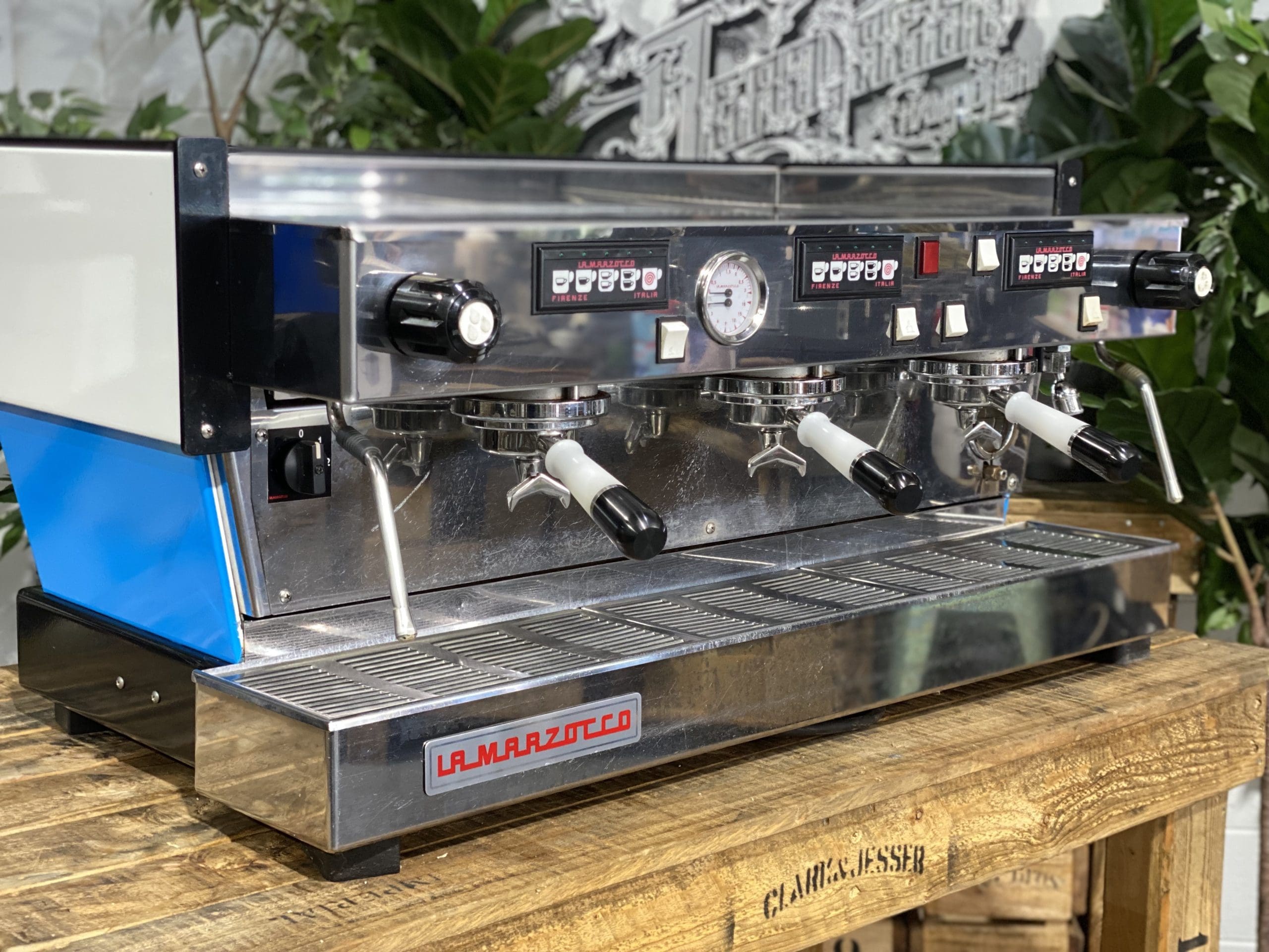La Marzocco Linea Classic White & Black Pesado Portafilters 3 Group - Used