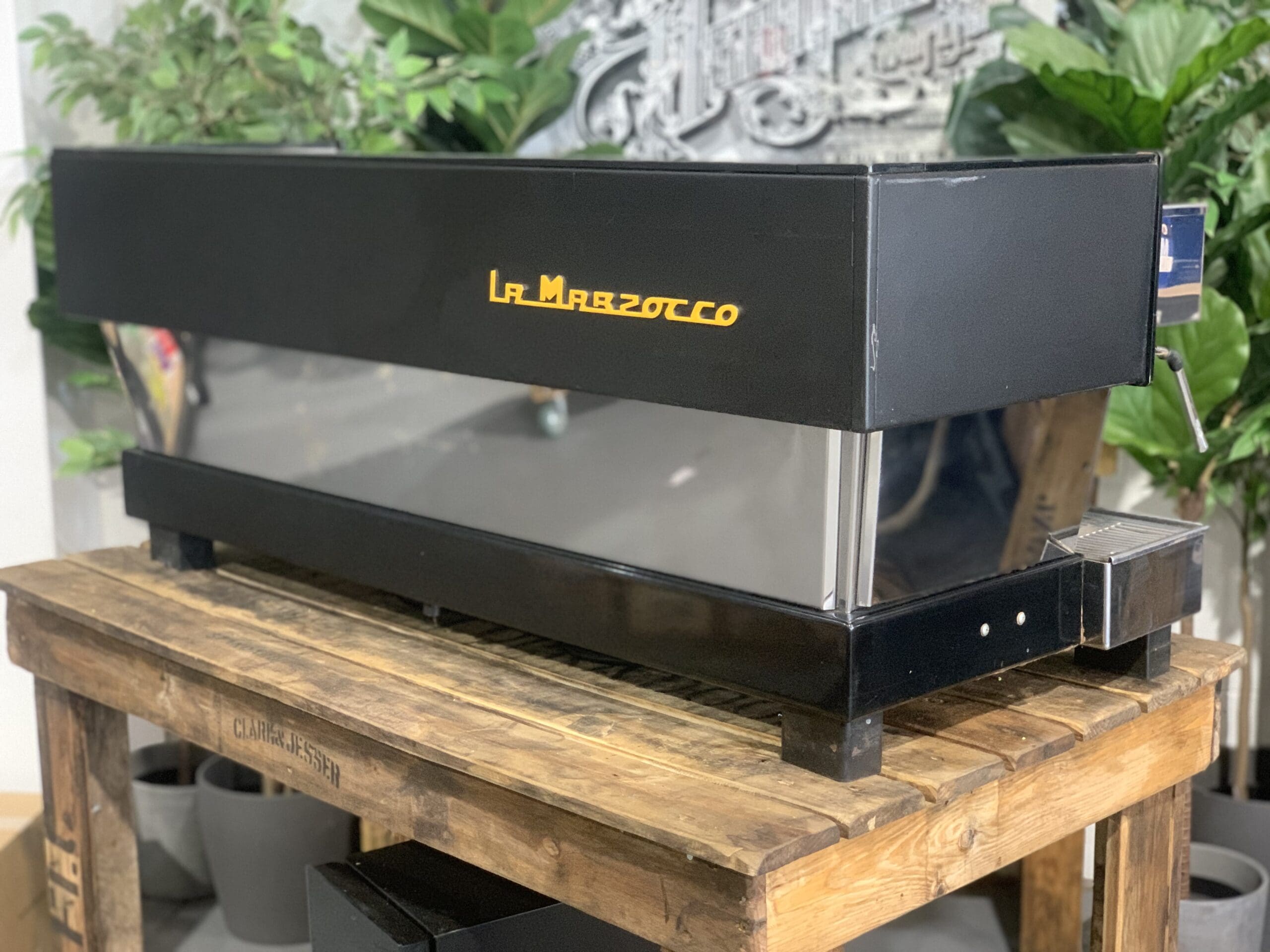 La Marzocco Linea Classic 4 Group Coffee Machine Black & Stainless - Used