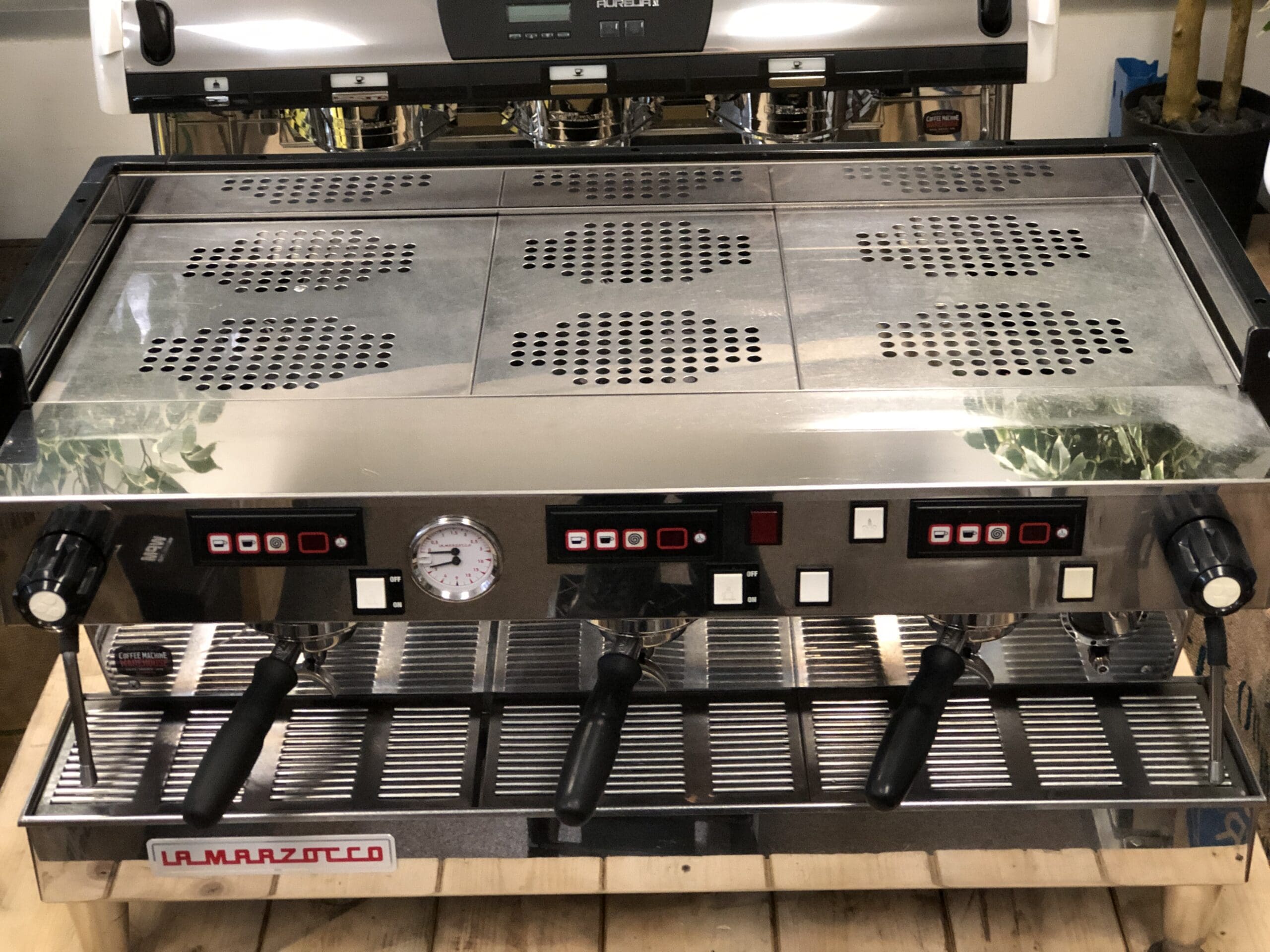 La Marzocco Linea Classic 3 Group Golden Brown - Used