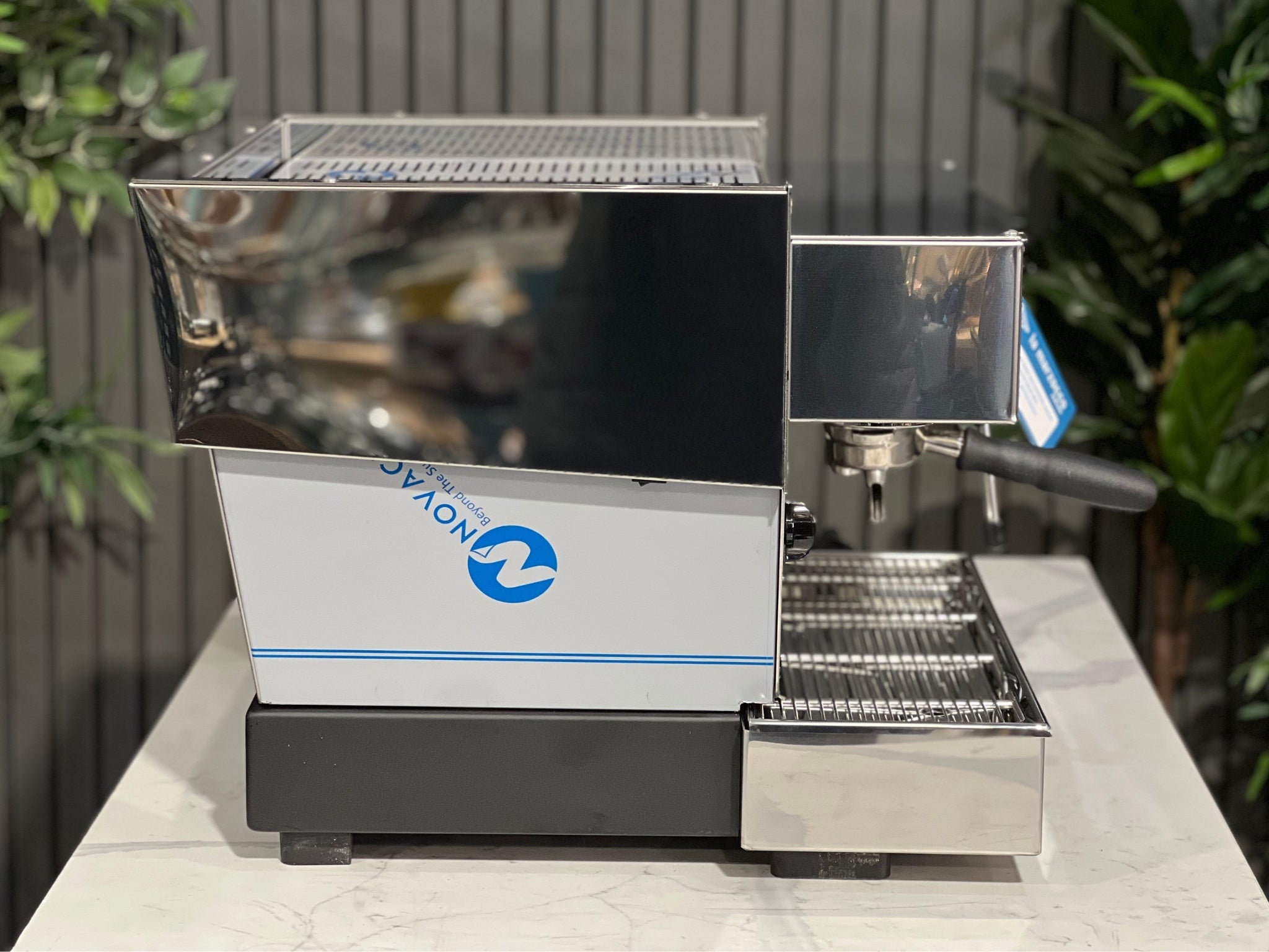 La Marzocco Linea Classic S AV 1 Group Coffee Machine Stainless – New espresso coffee machine side view, showing the stainless steel panel design, steam wand position, and overall slim profile.