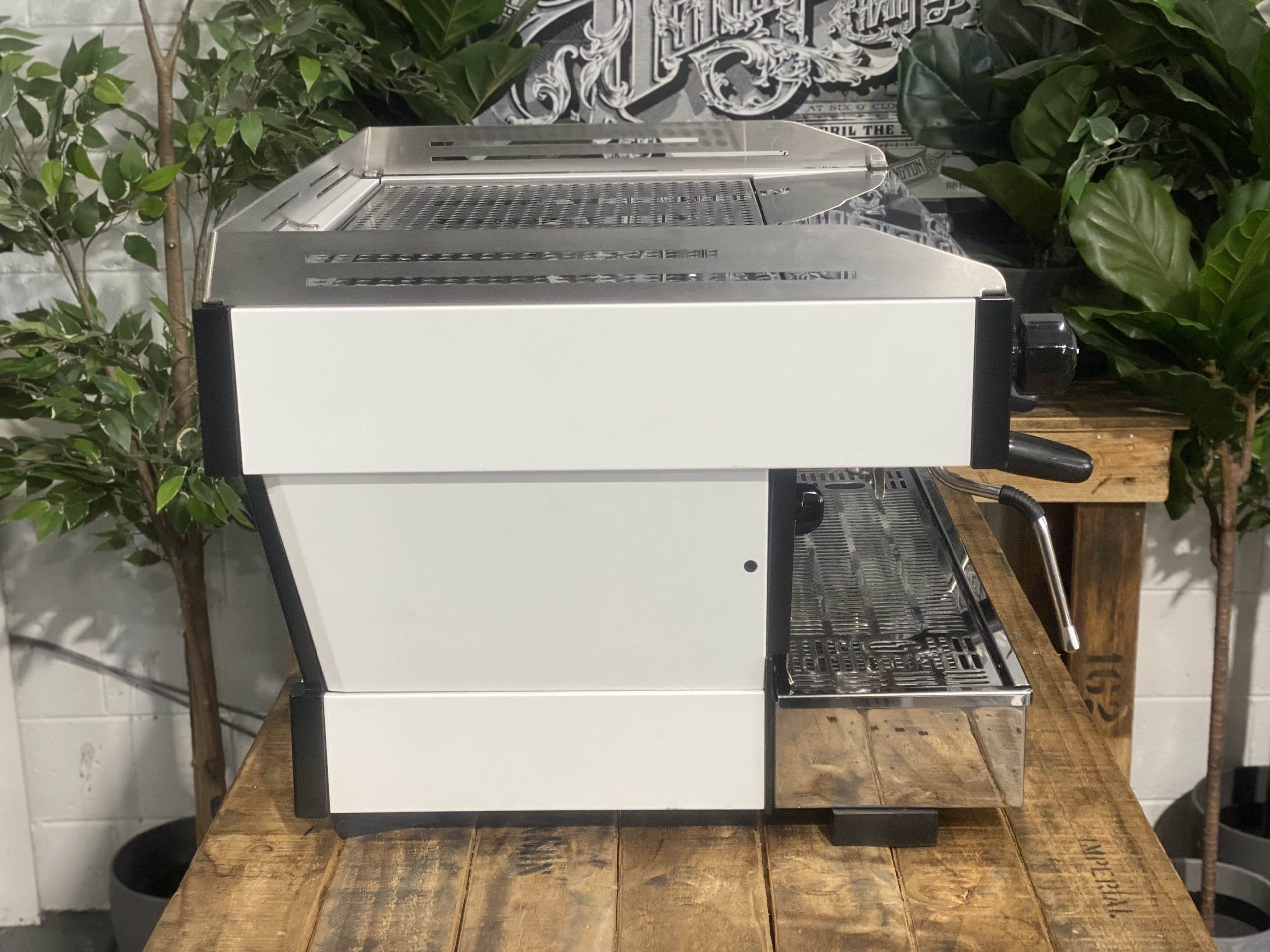 La Marzocco Linea PB 2 Group White - Used