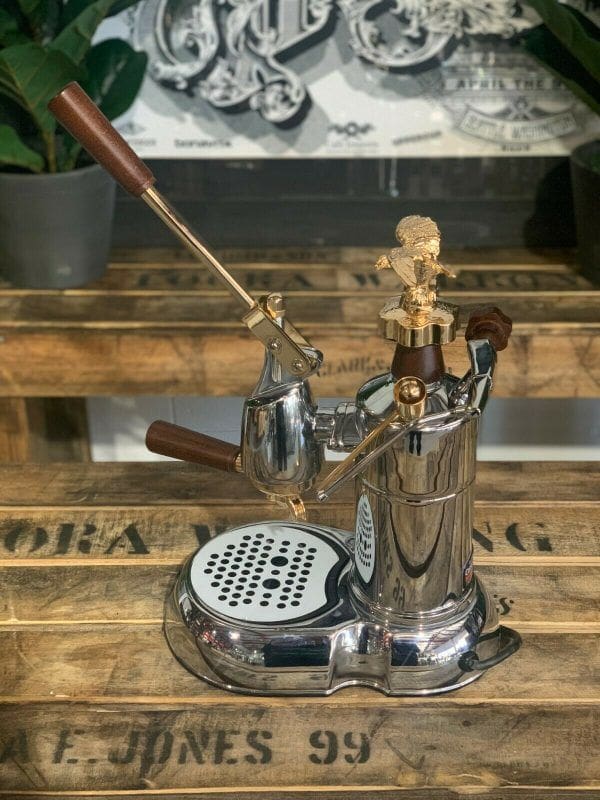 La Pavoni Expo 2015 1 Group Espresso Machine showcasing elegant design and traditional Italian craftsmanship.