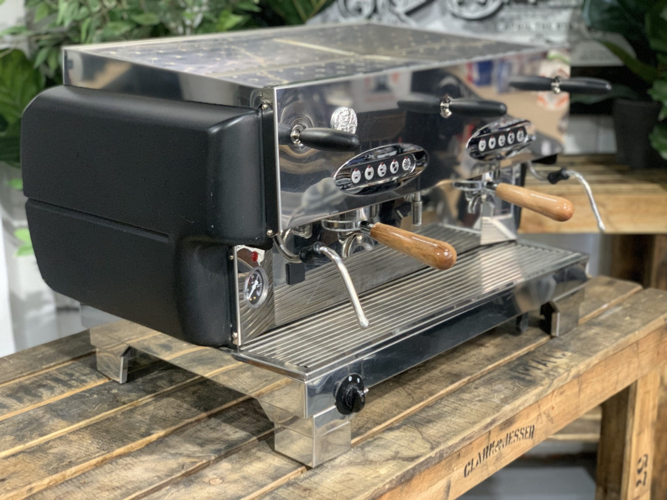 La San Marco 80E Liscea 2 Group Matte Black & Timber - Used