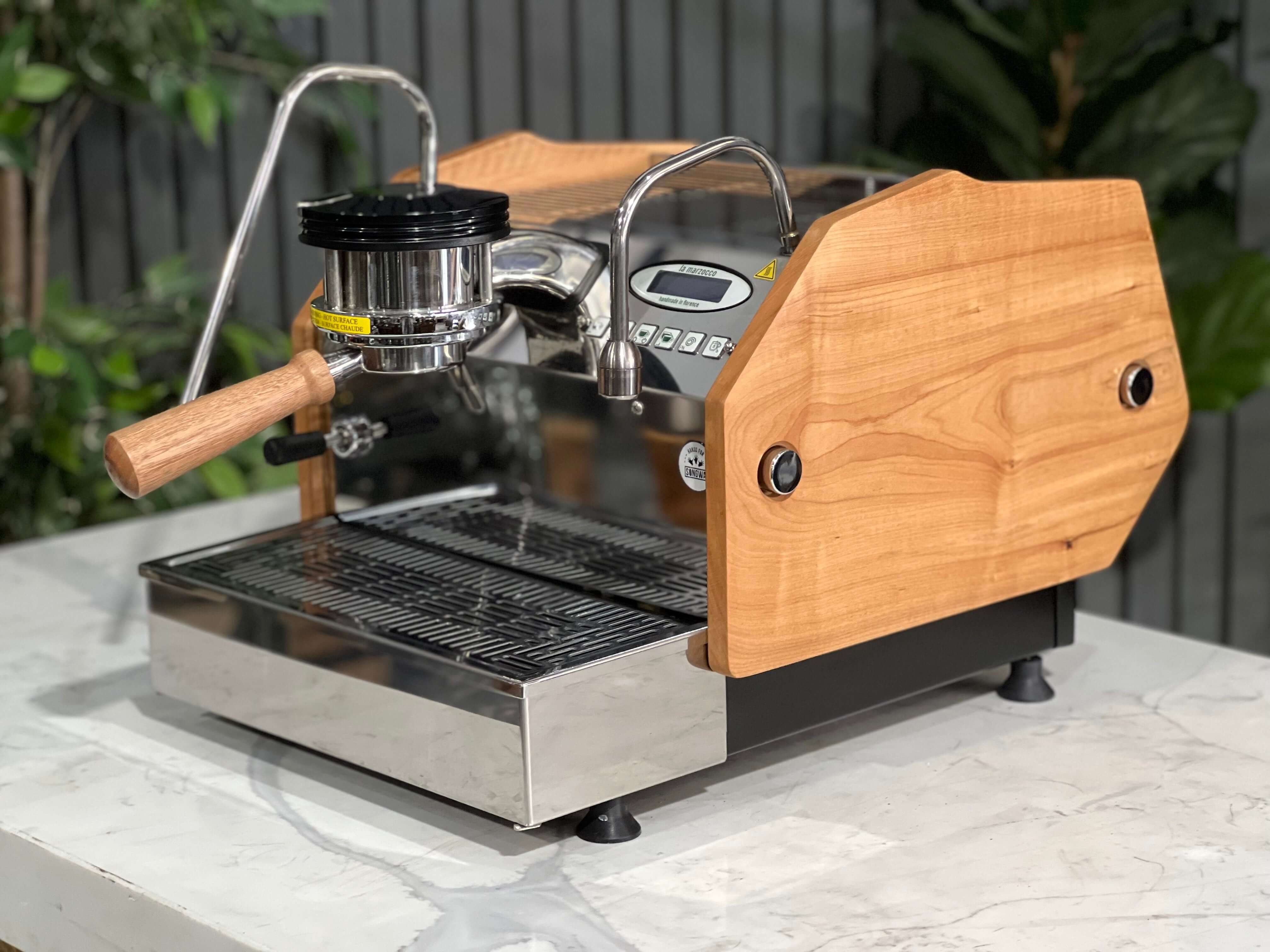 La Marzocco Gs3 Av 1 Group Espresso Coffee Machine - Stainless With Timber Sides & Handles