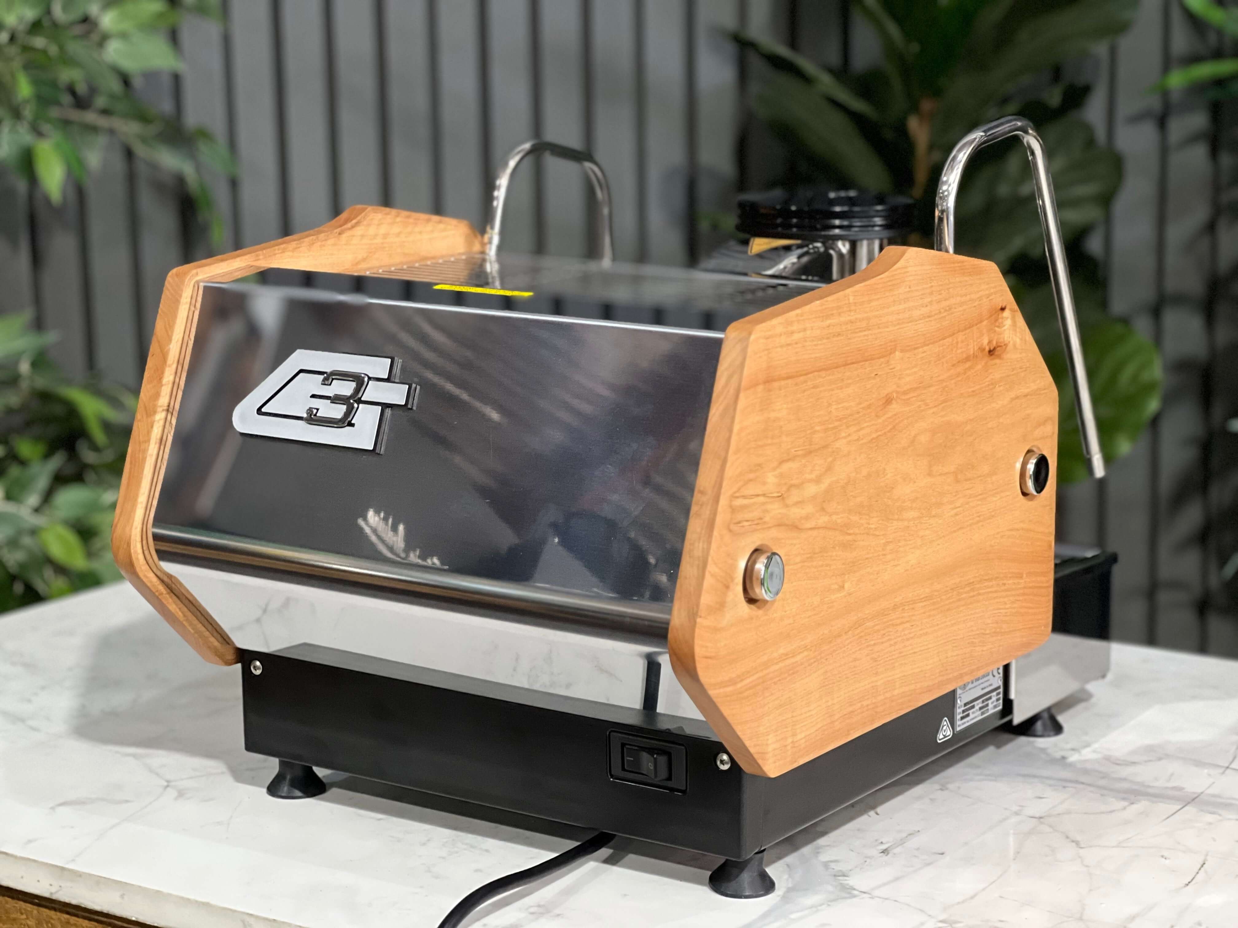 La Marzocco Gs3 Av 1 Group Espresso Coffee Machine - Stainless With Timber Sides & Handles