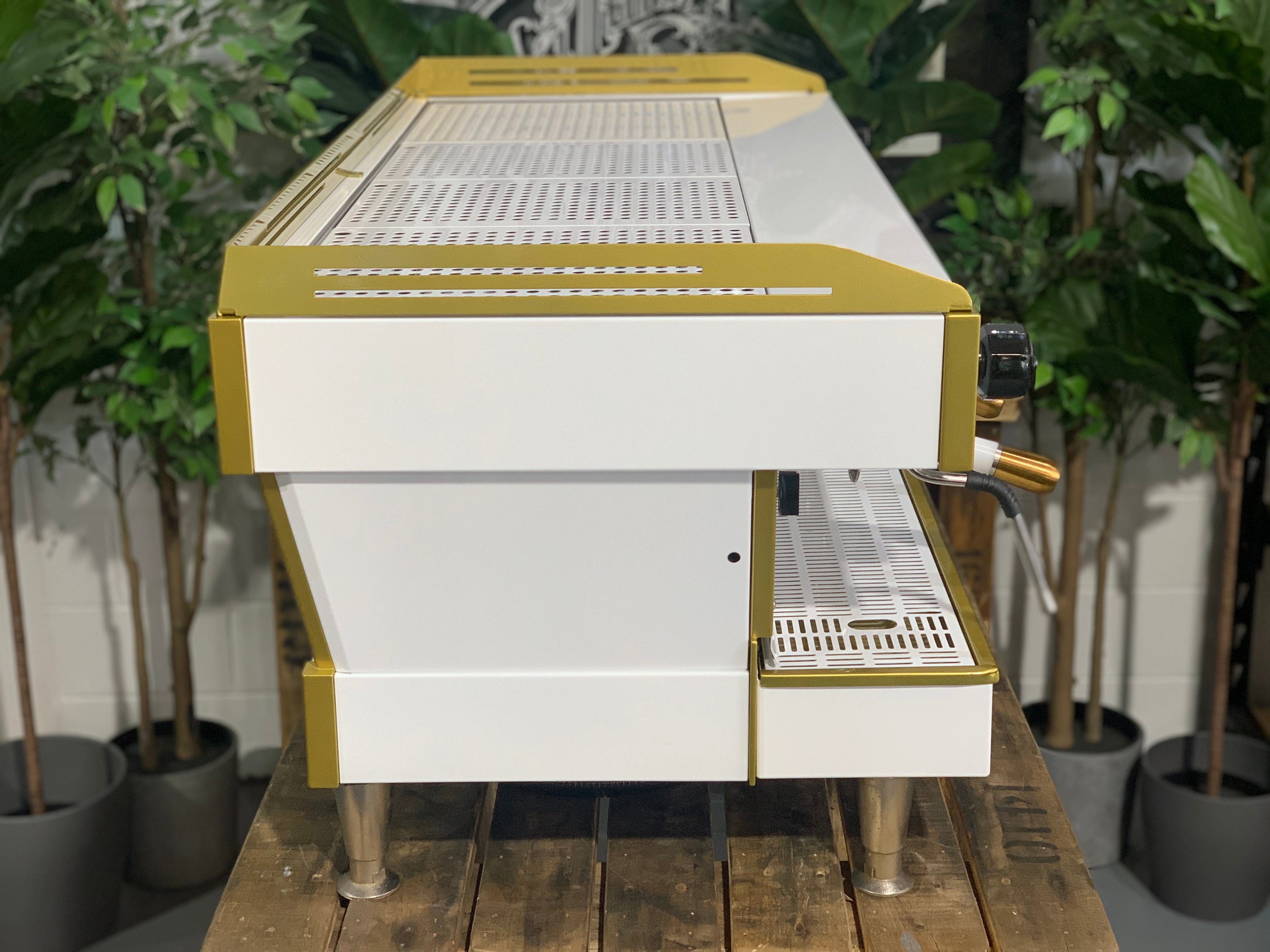 La Marzocco Linea PB 4 Group Coffee Machine White & Gold – New