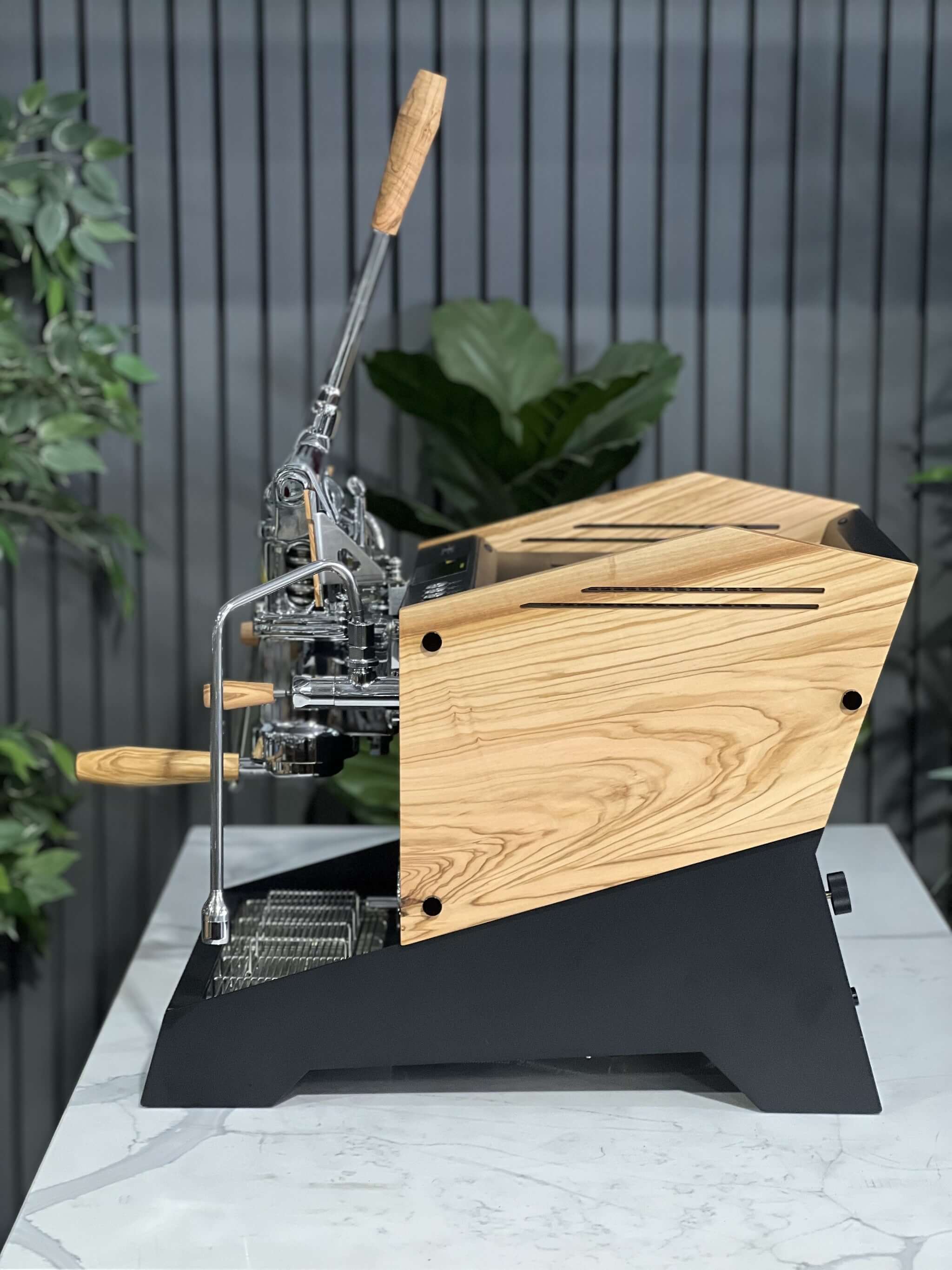 Nurri L Type Leva 1 Group Espresso Coffee Machine Brand New Black & Zebrano