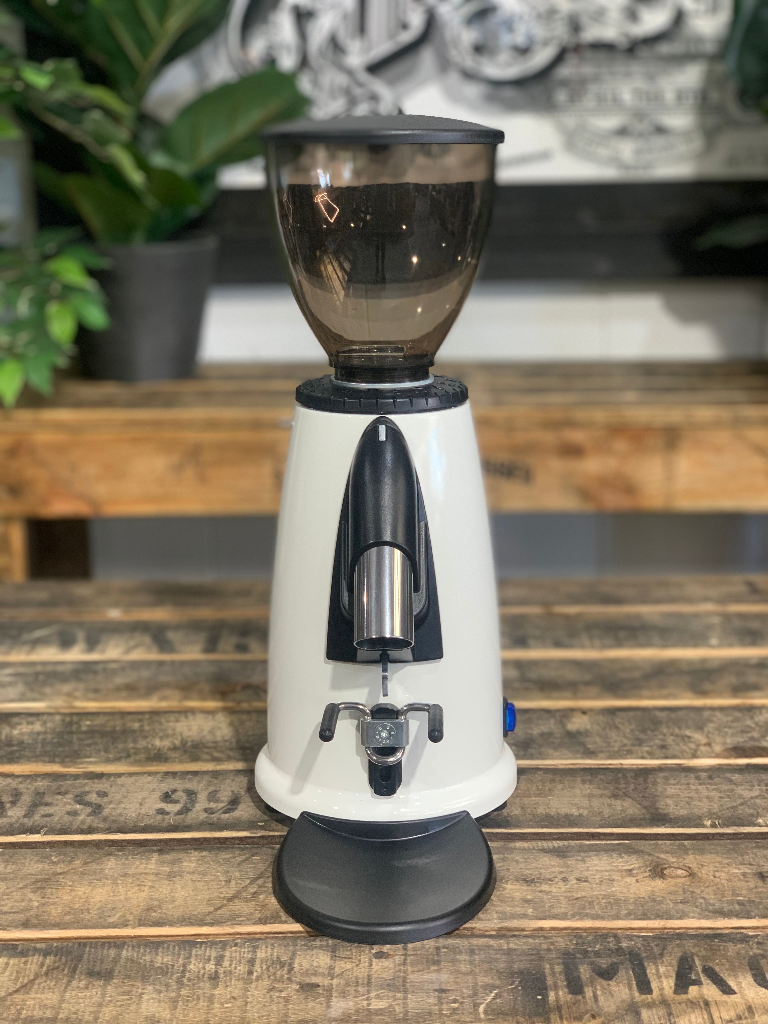 Macap M2M Manual Grind On Demand Coffee Grinder White - New