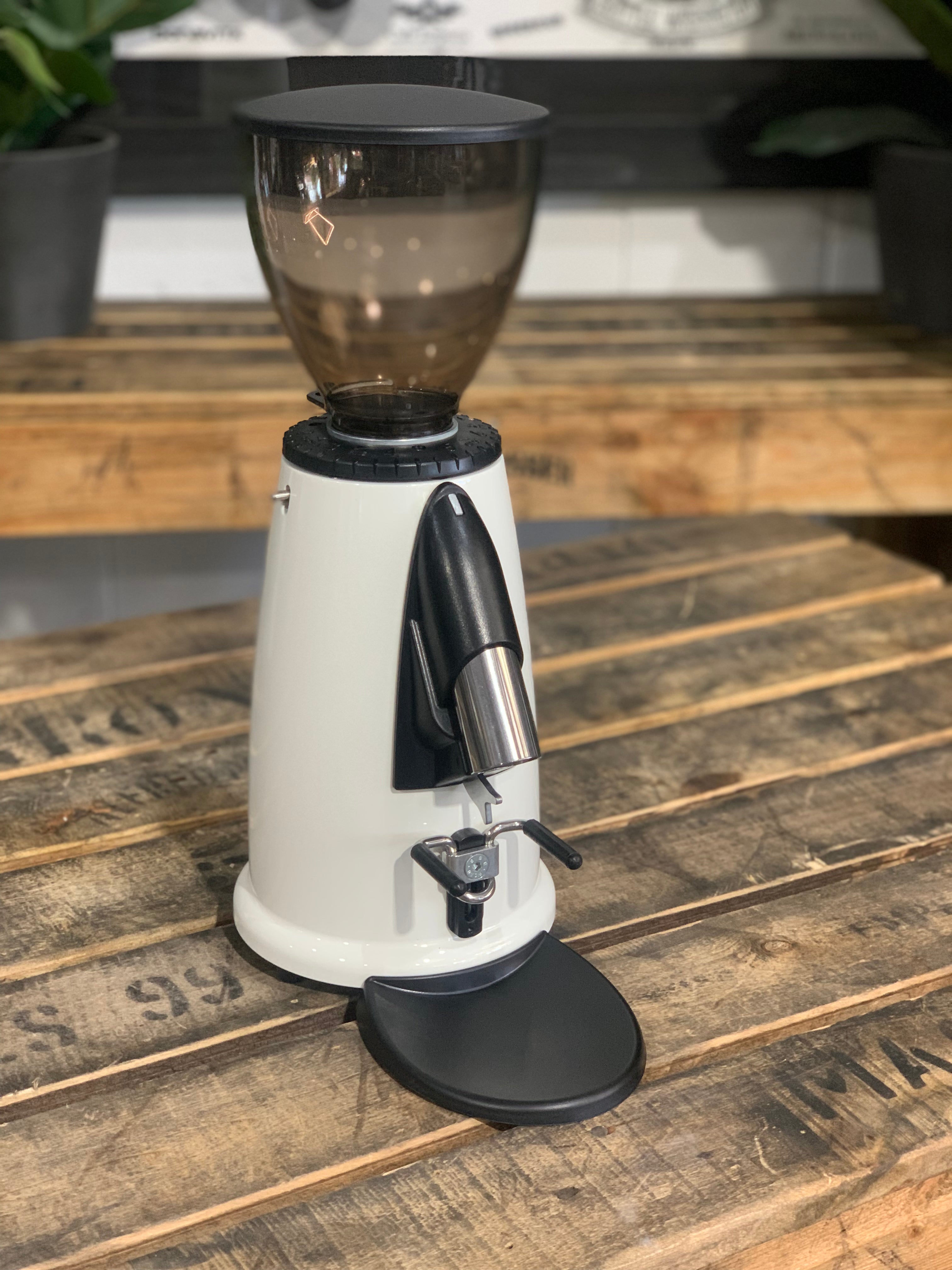 Macap M2M Manual Grind On Demand Coffee Grinder White - New