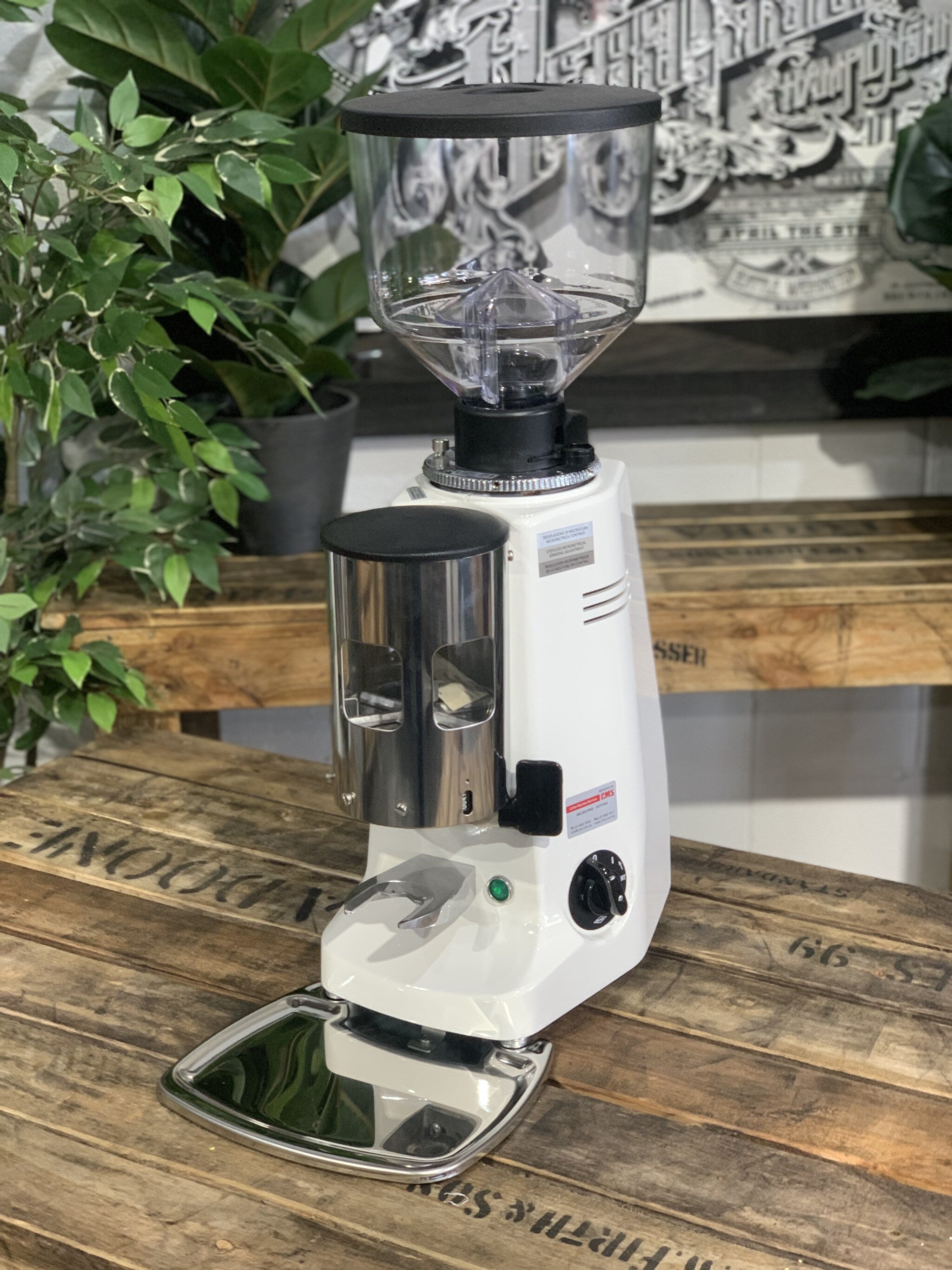 Mazzer Major Automatic Coffee Grinder White1