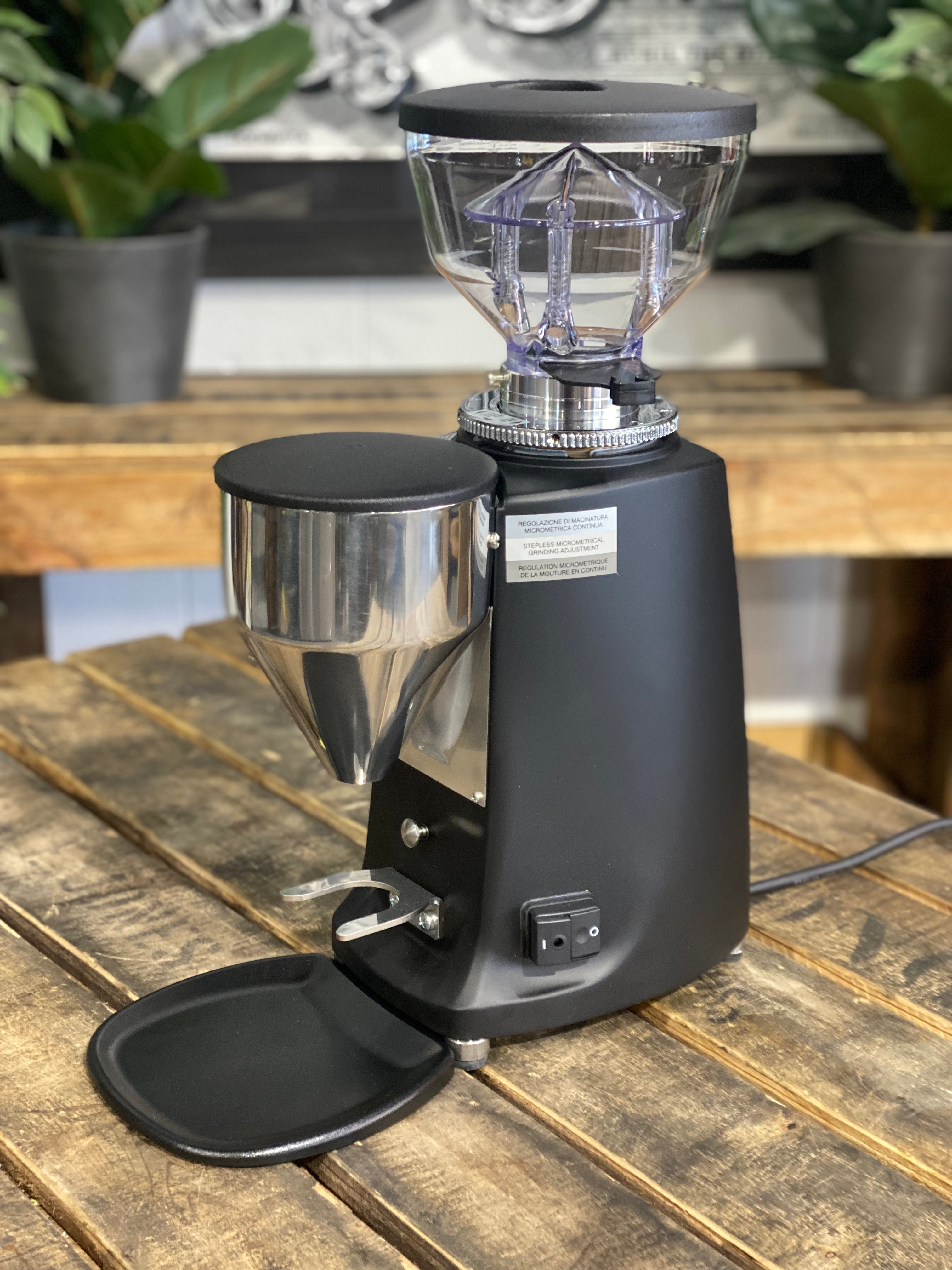 Mazzer Mini Electronic B Brand New Black Espresso Coffee Grinder