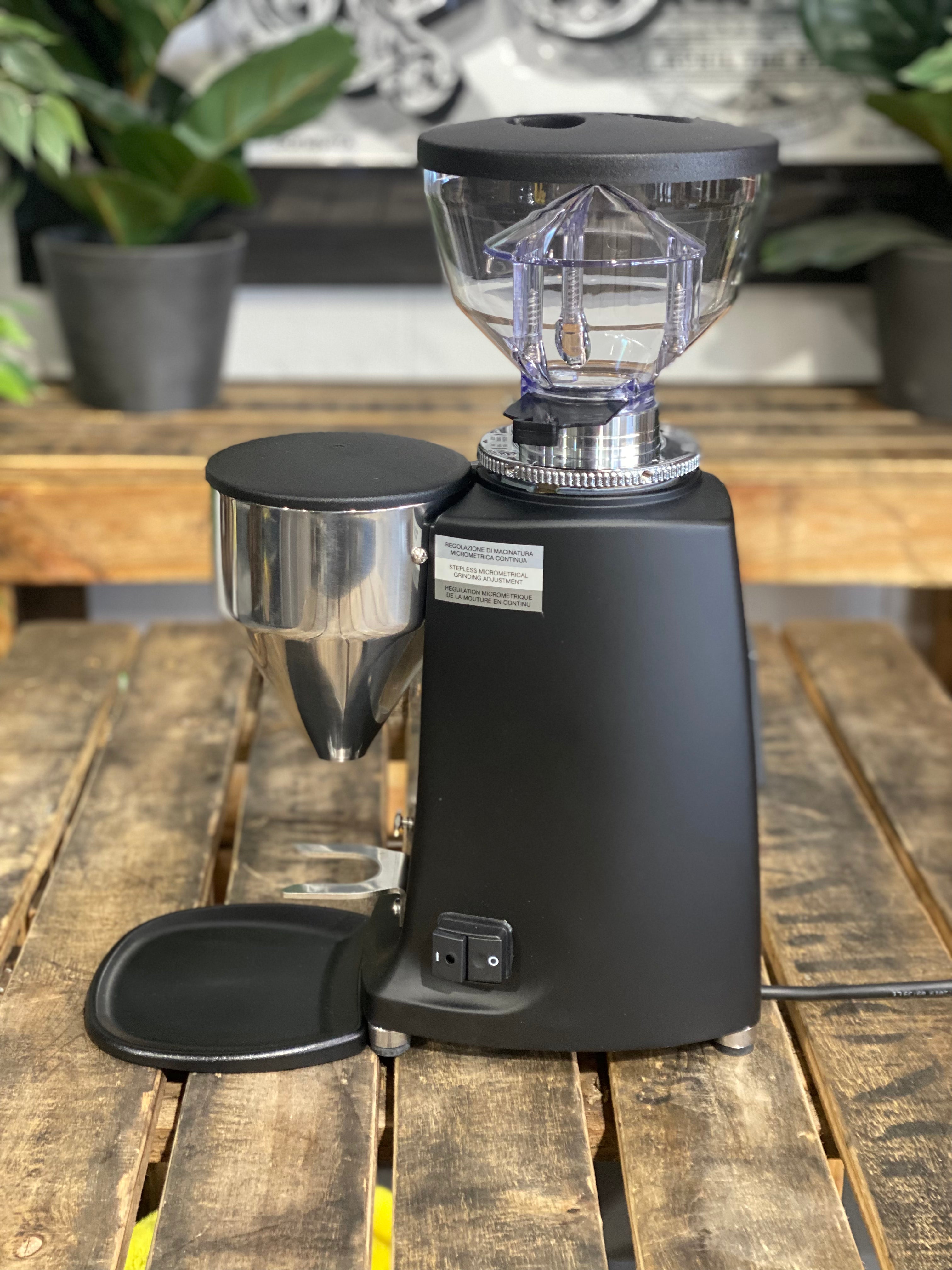 Mazzer Mini Electronic B Brand New Black Espresso Coffee Grinder