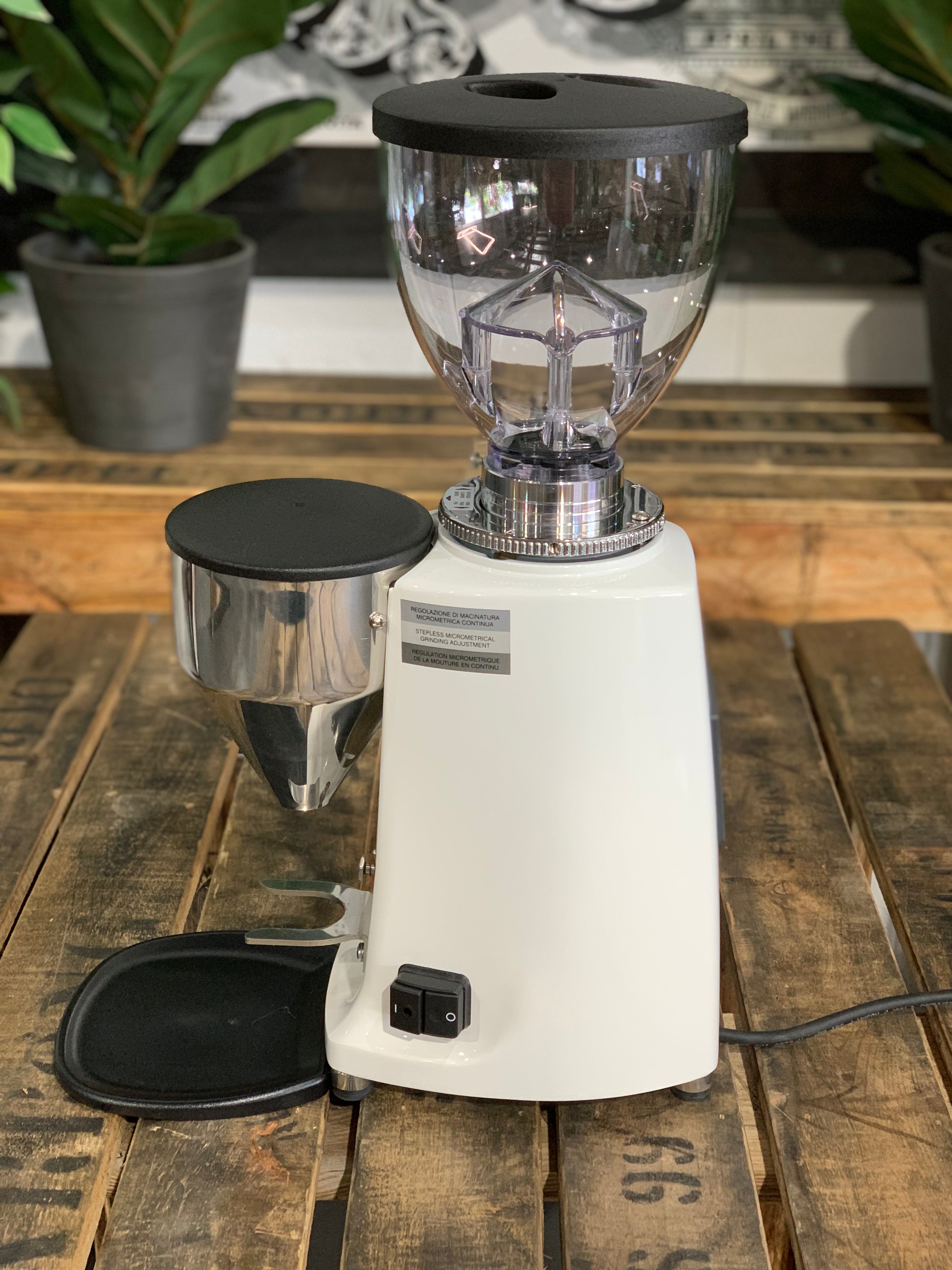 Mazzer Mini Electronic B Brand New White Espresso Coffee Grinder