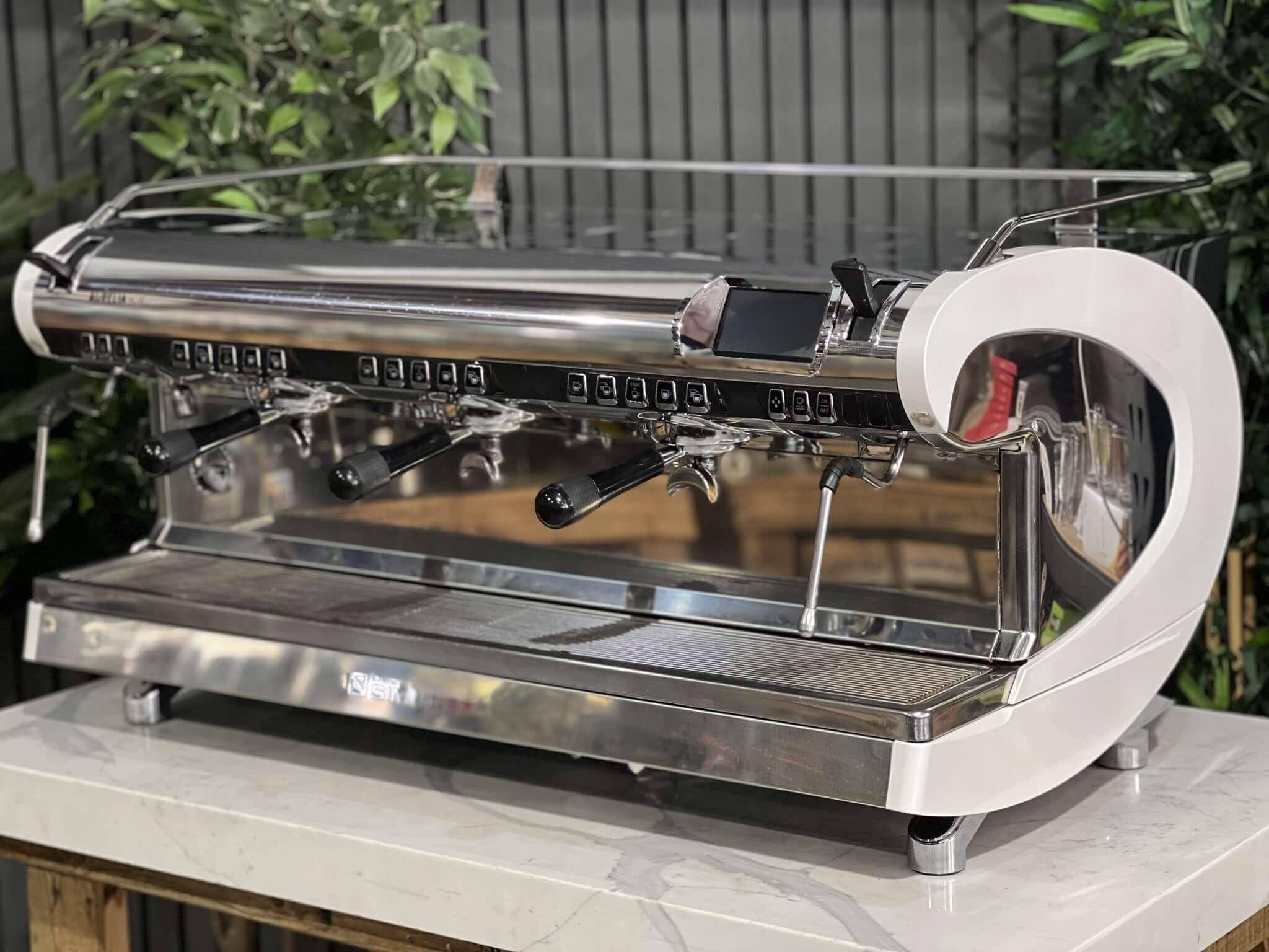 Nuova Simonelli Aurelia Wave 3 Group White & Stainless