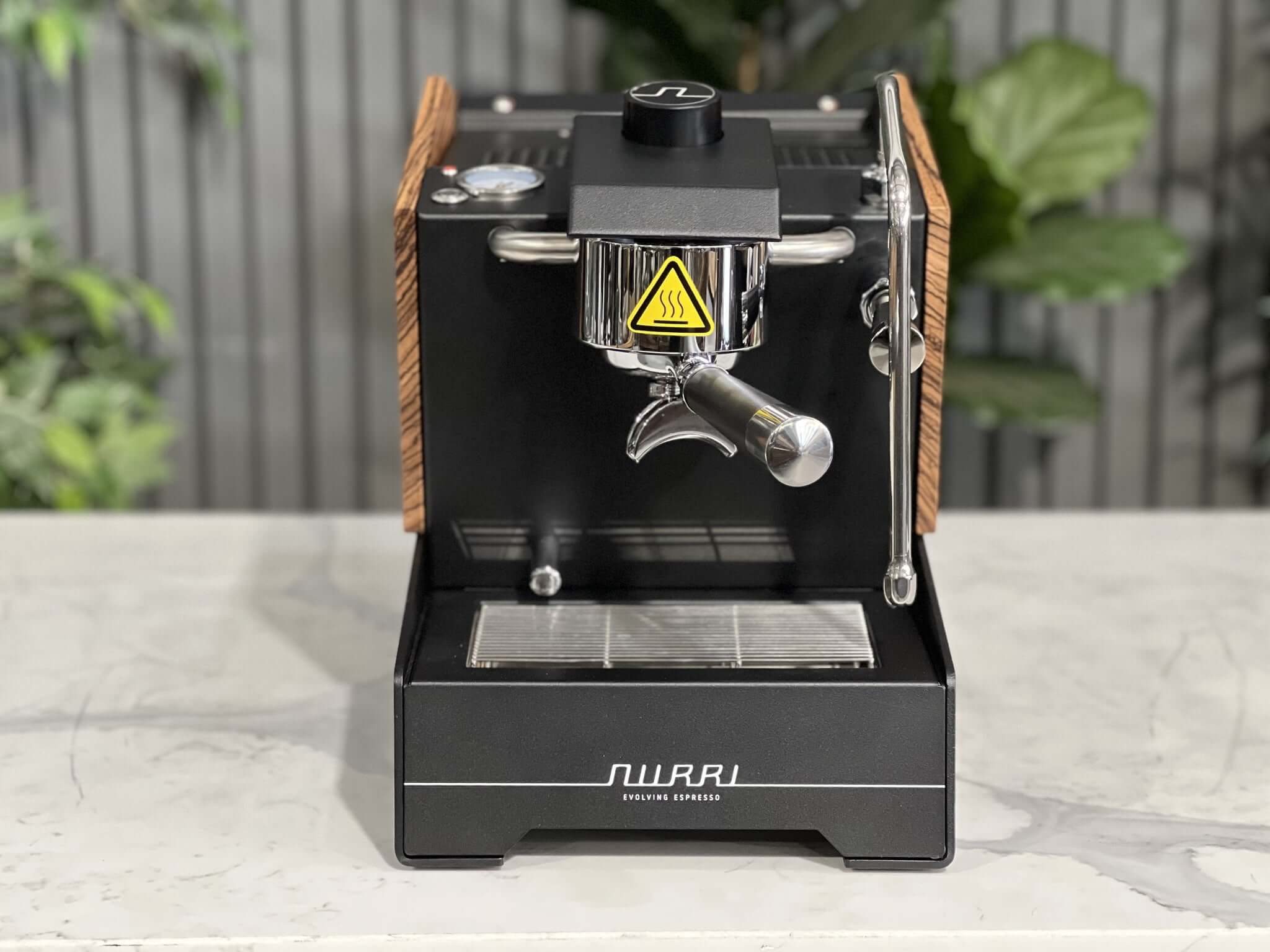 Nurri Type R 1 Group Espresso Coffee Machine Brand New Black & Zebrano