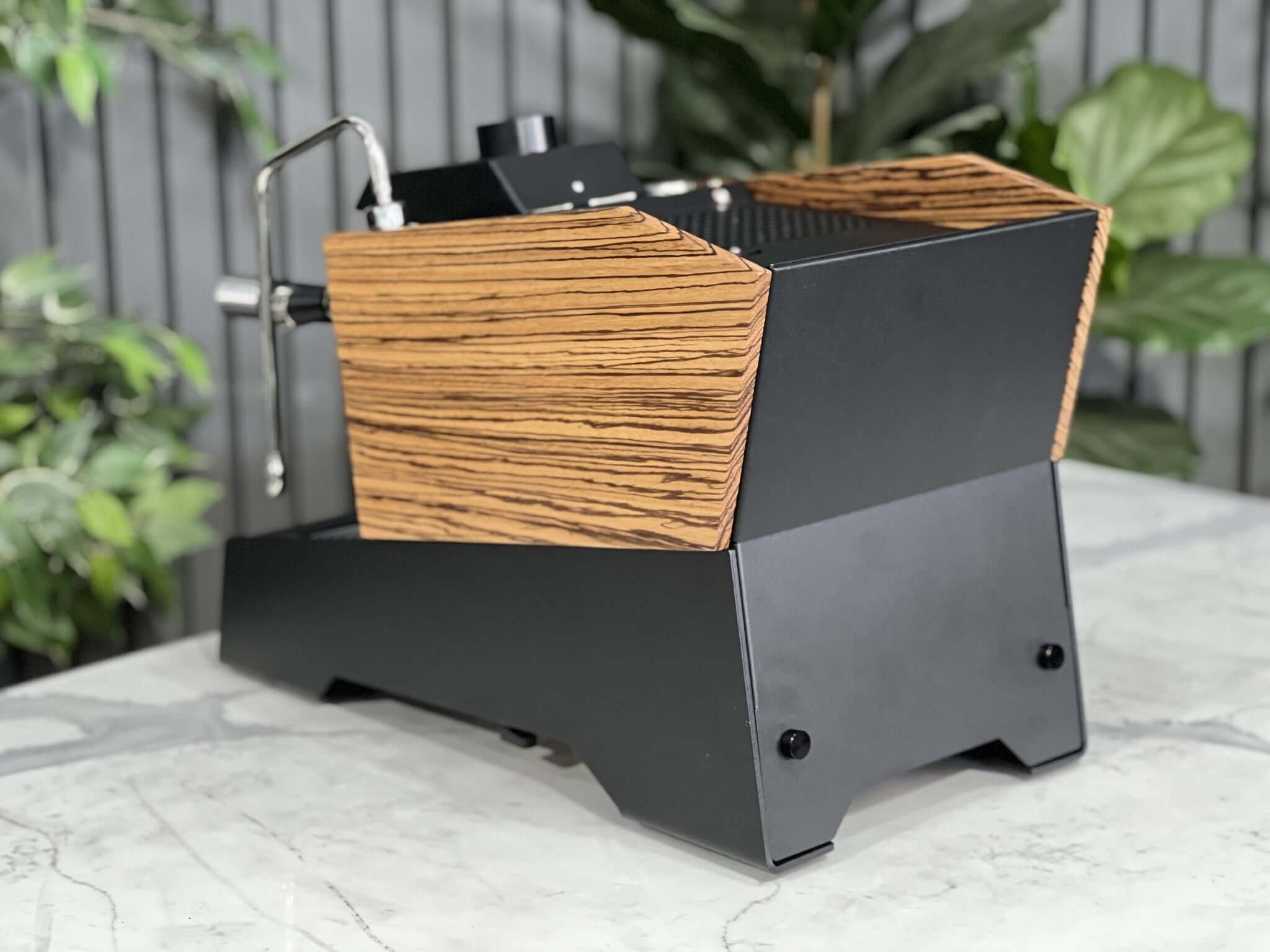 Nurri Type R 1 Group Espresso Coffee Machine Brand New Black & Zebrano