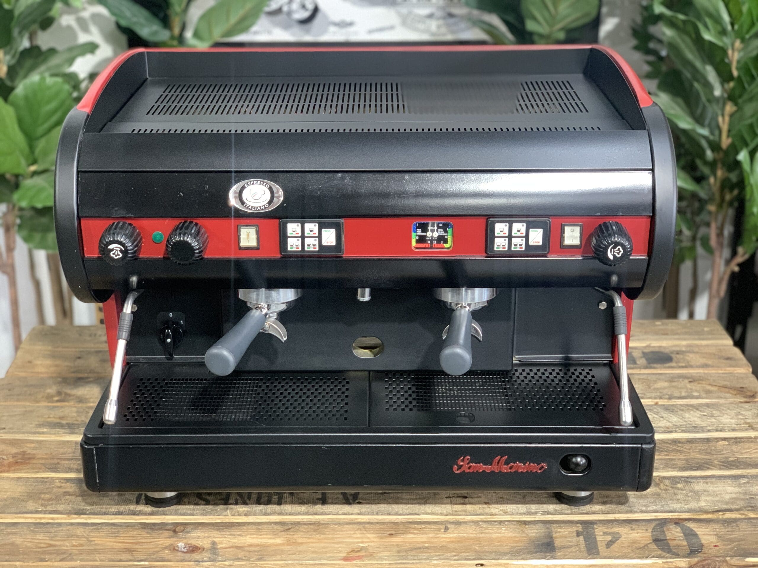San Marino Lisa 2 Group Red & Black - Used