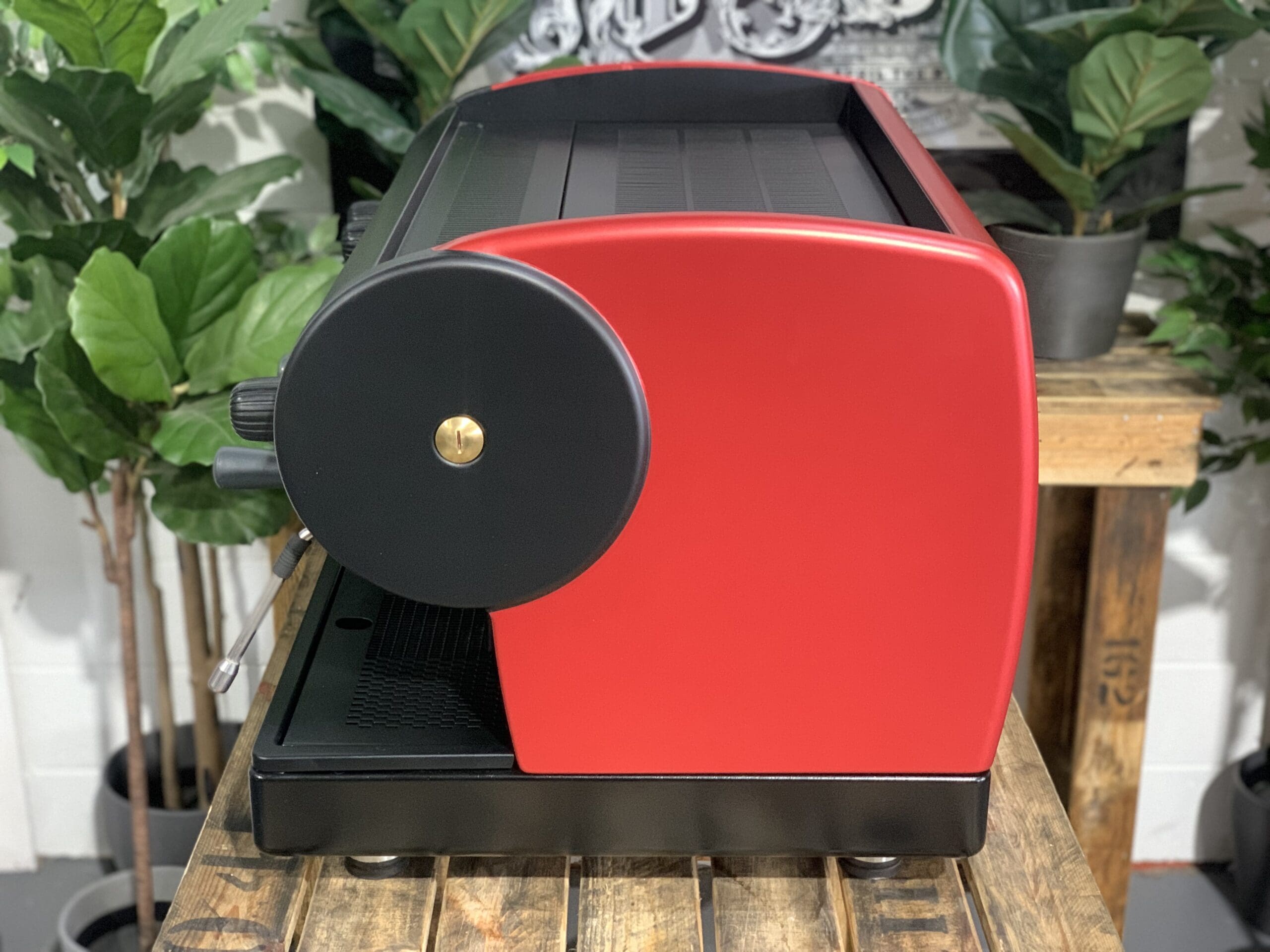 San Marino Lisa 2 Group Red & Black - Used