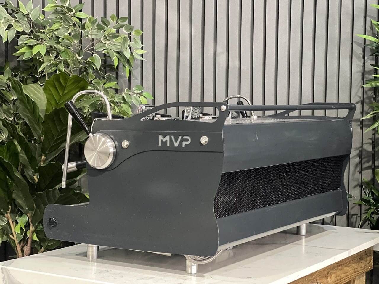 Synesso MVP 3 Group Charcoal - Used