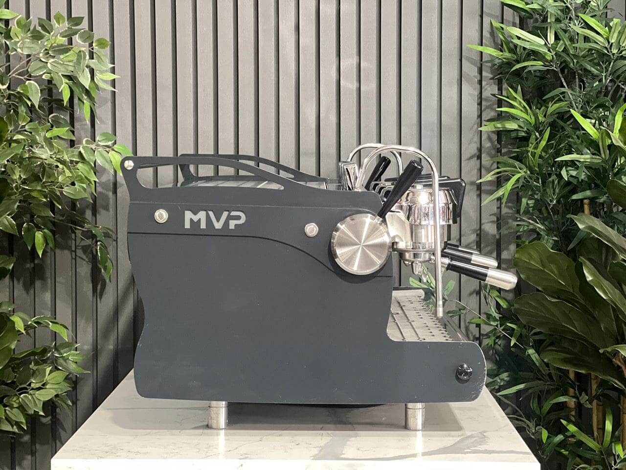 Synesso MVP 3 Group Charcoal - Used