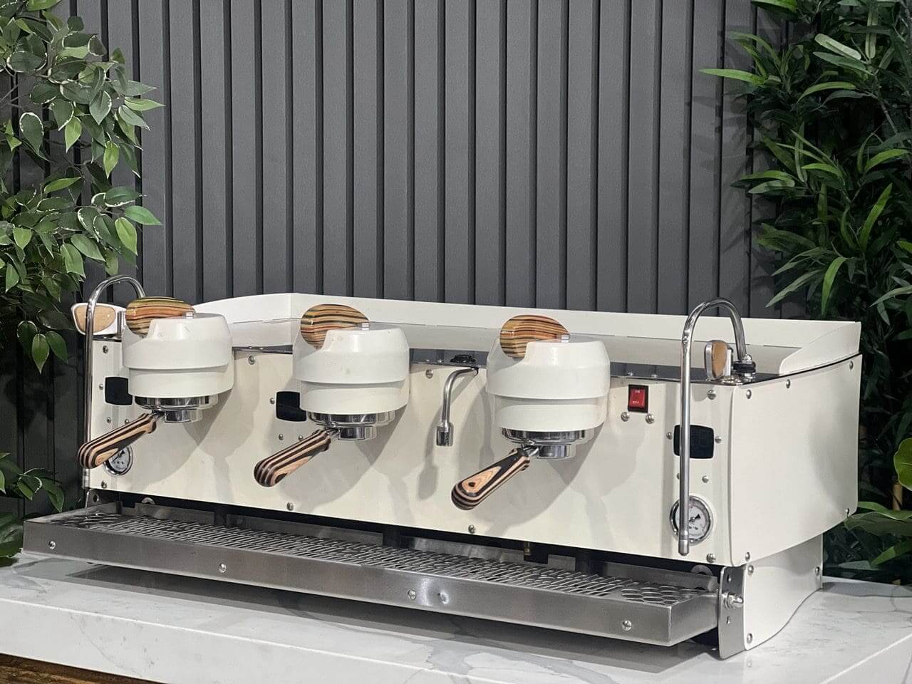 Synesso S300 3 Group White w. Timber Accents - Used