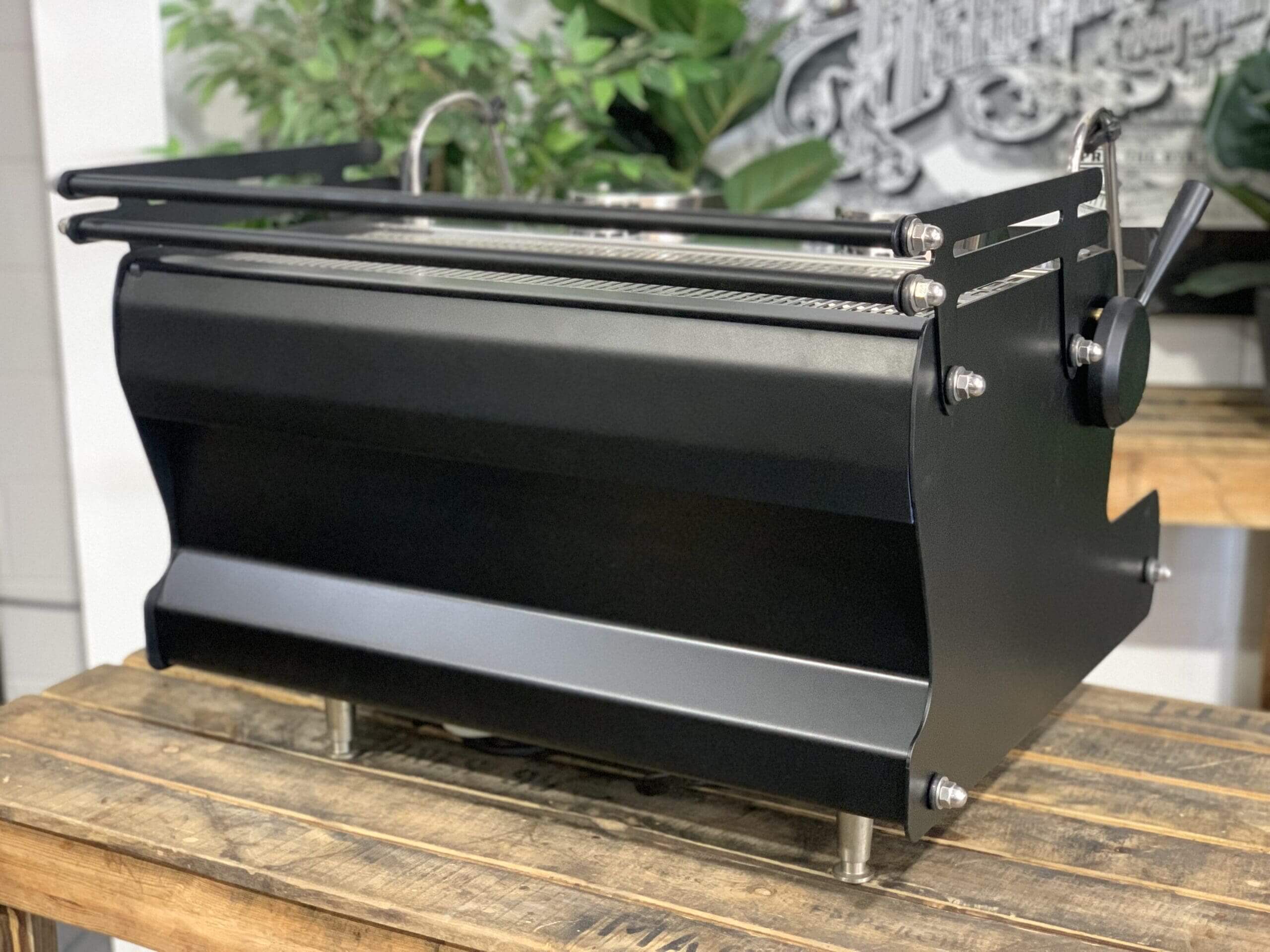 Synesso Sabre 2 Group Black - Used