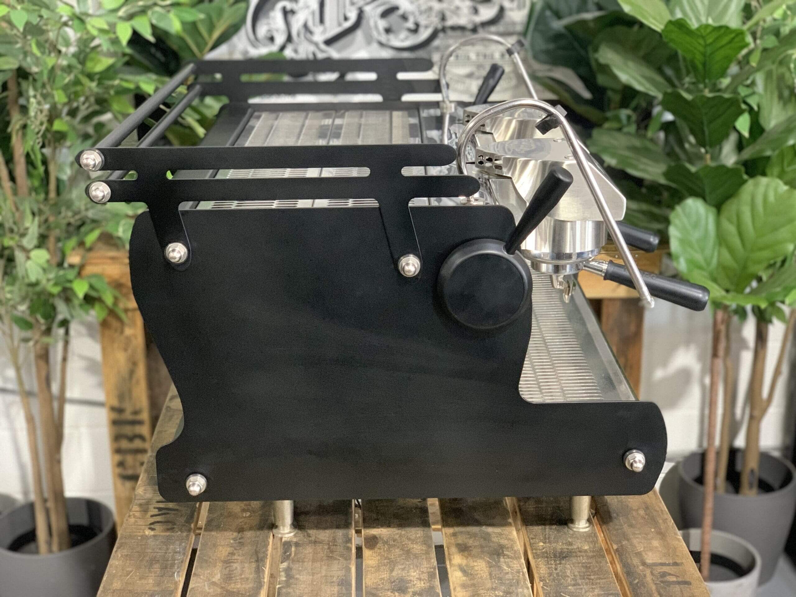 Synesso Sabre 2 Group Black - Used